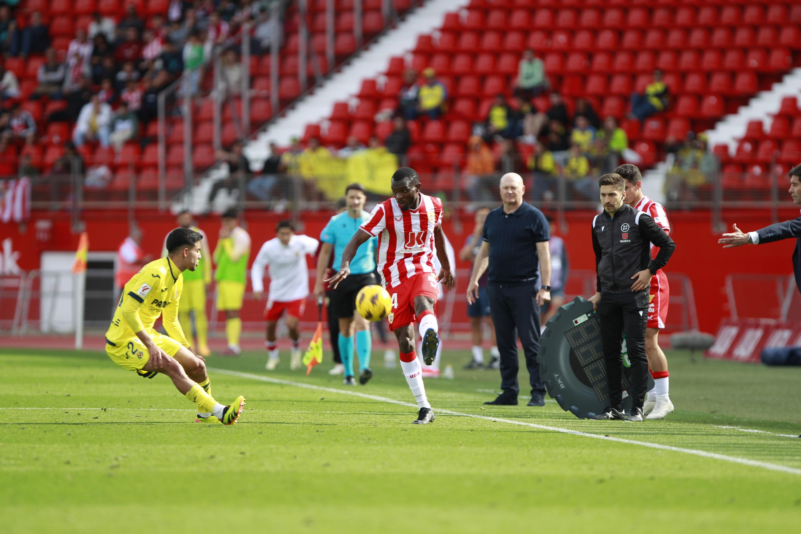 Las mejores imágenes del partido de fútbol U.D. Almería-Villarreal C.F.