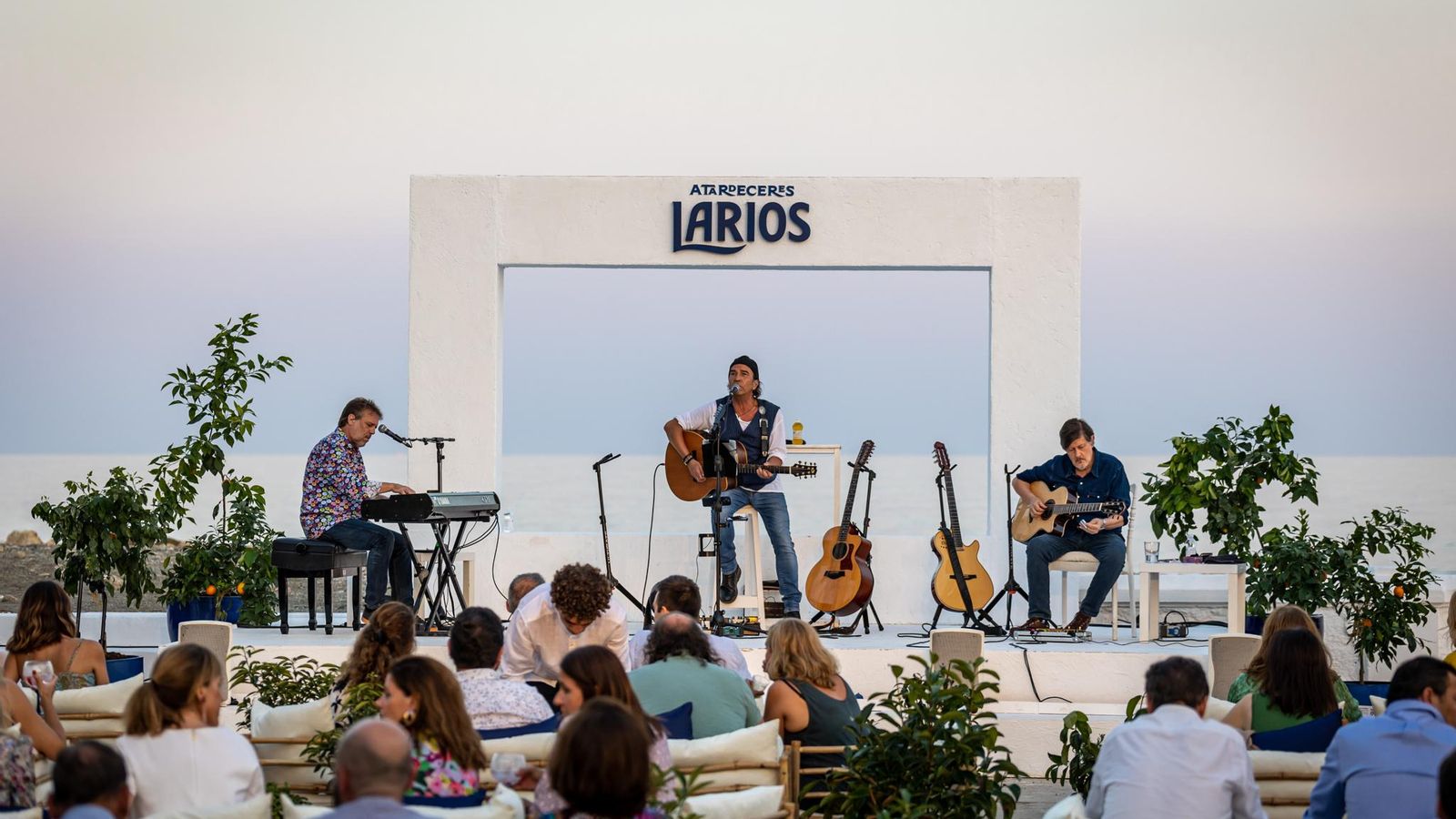 El escenario de Atardeceres Larios está ubicado en un marco incomparable de Málaga.