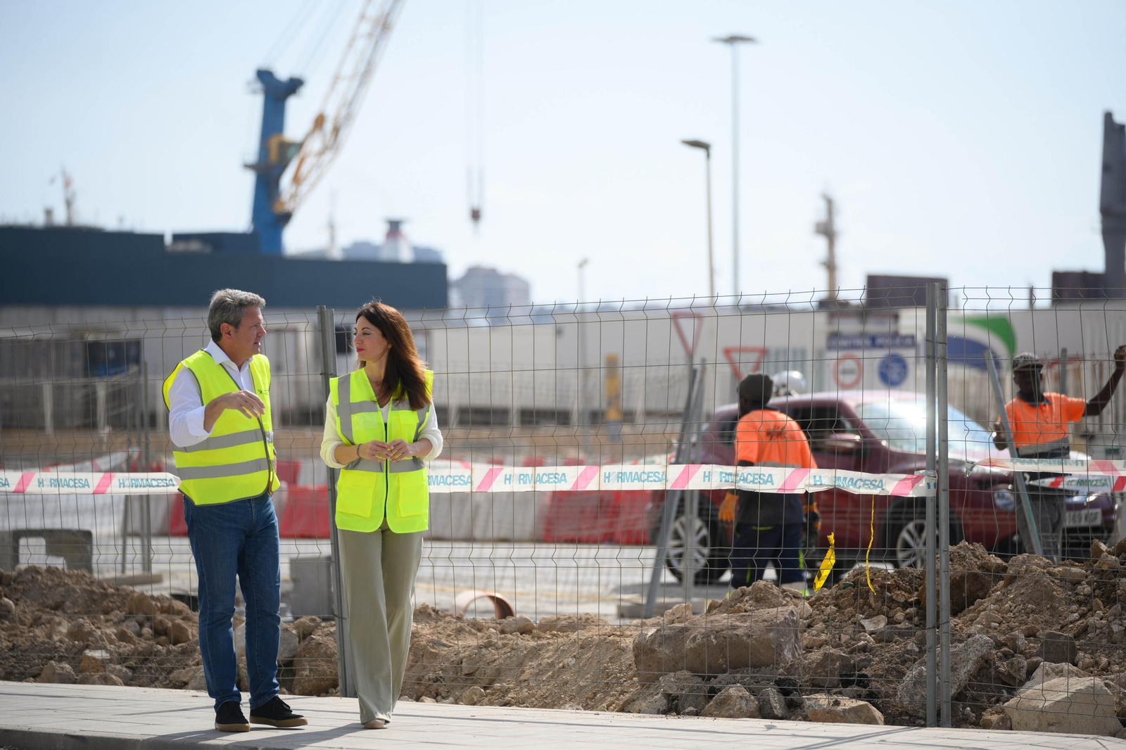 El secretario de Estado de Transportes y Movilidad Sostenible y Rosario Soto en una visita a Almería. (Archivo)