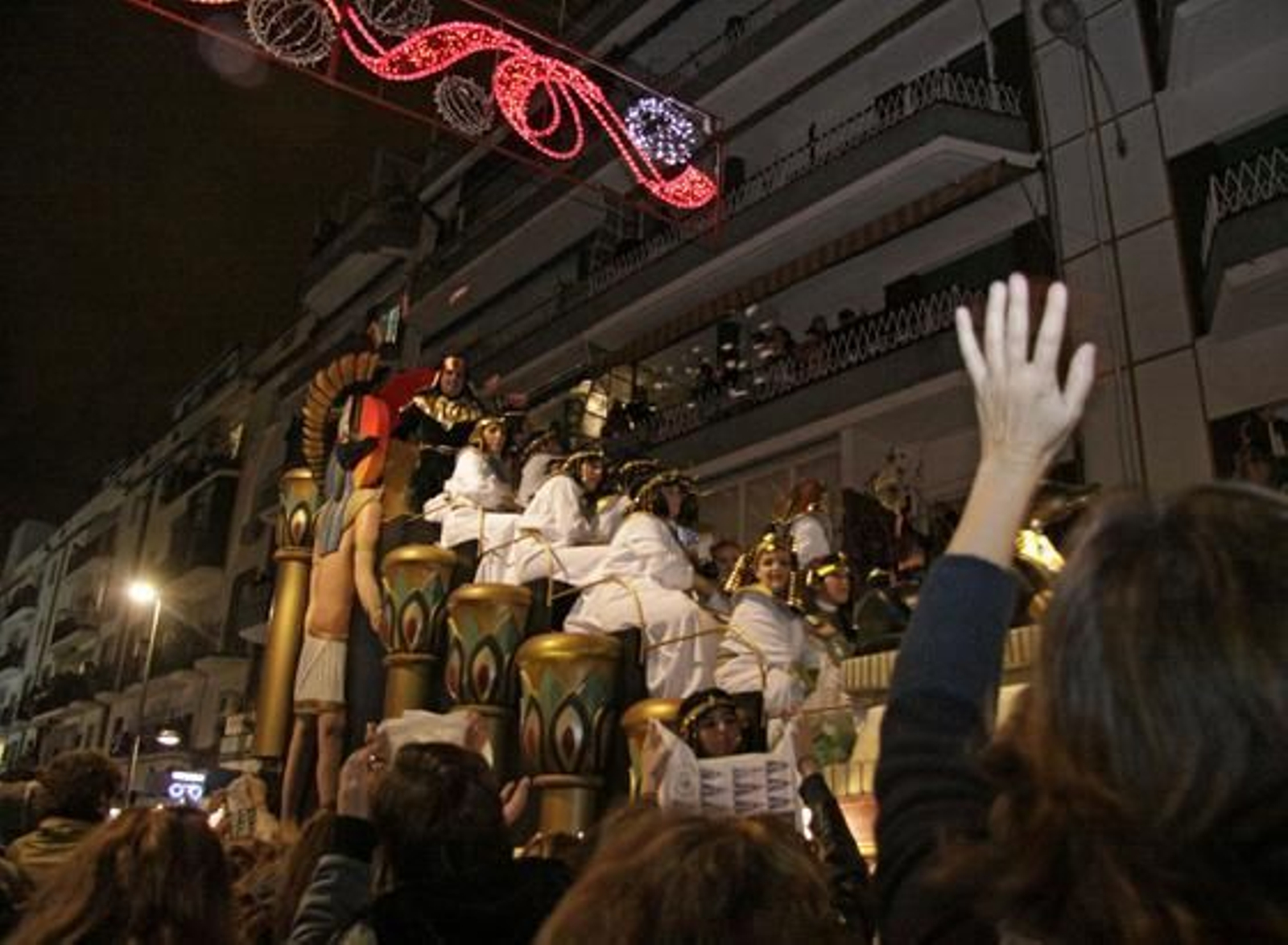 Cabalgata de los Reyes Magos por la calle Asunción. / Belén Vargas