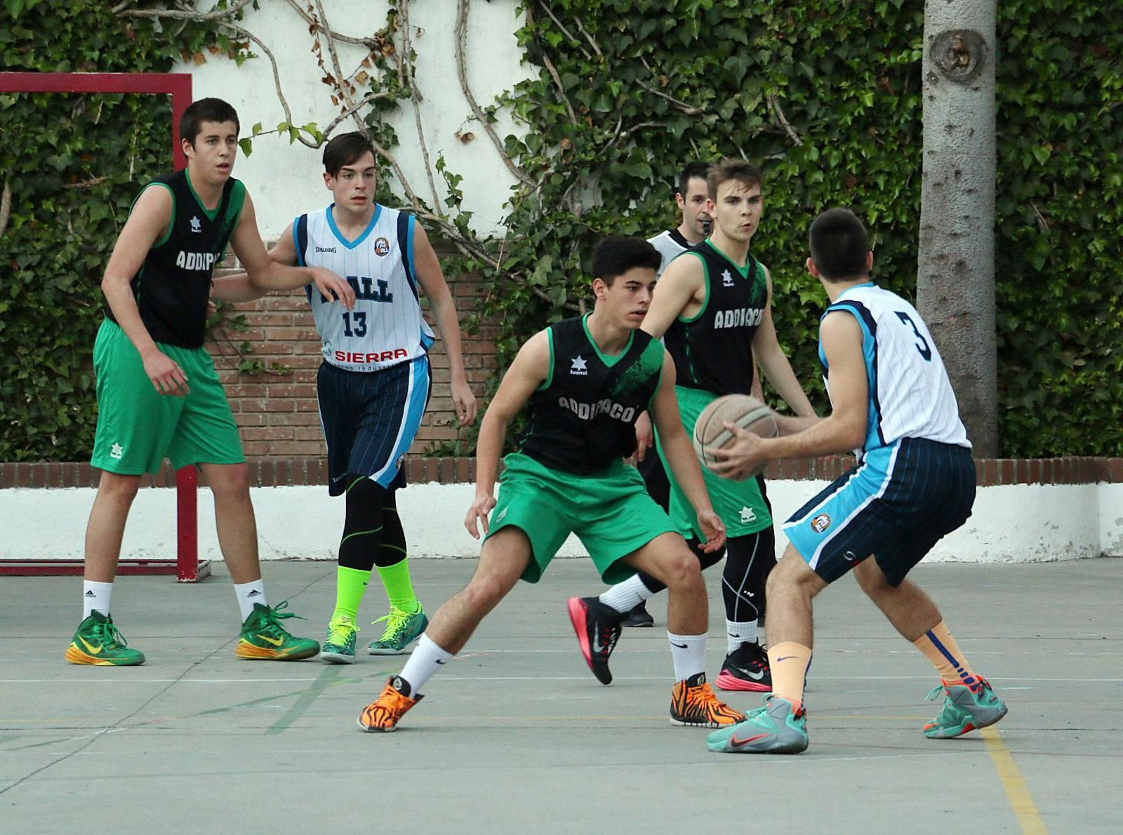 El baloncesto es una de las disciplinas que abren el fuego en los JDM.
