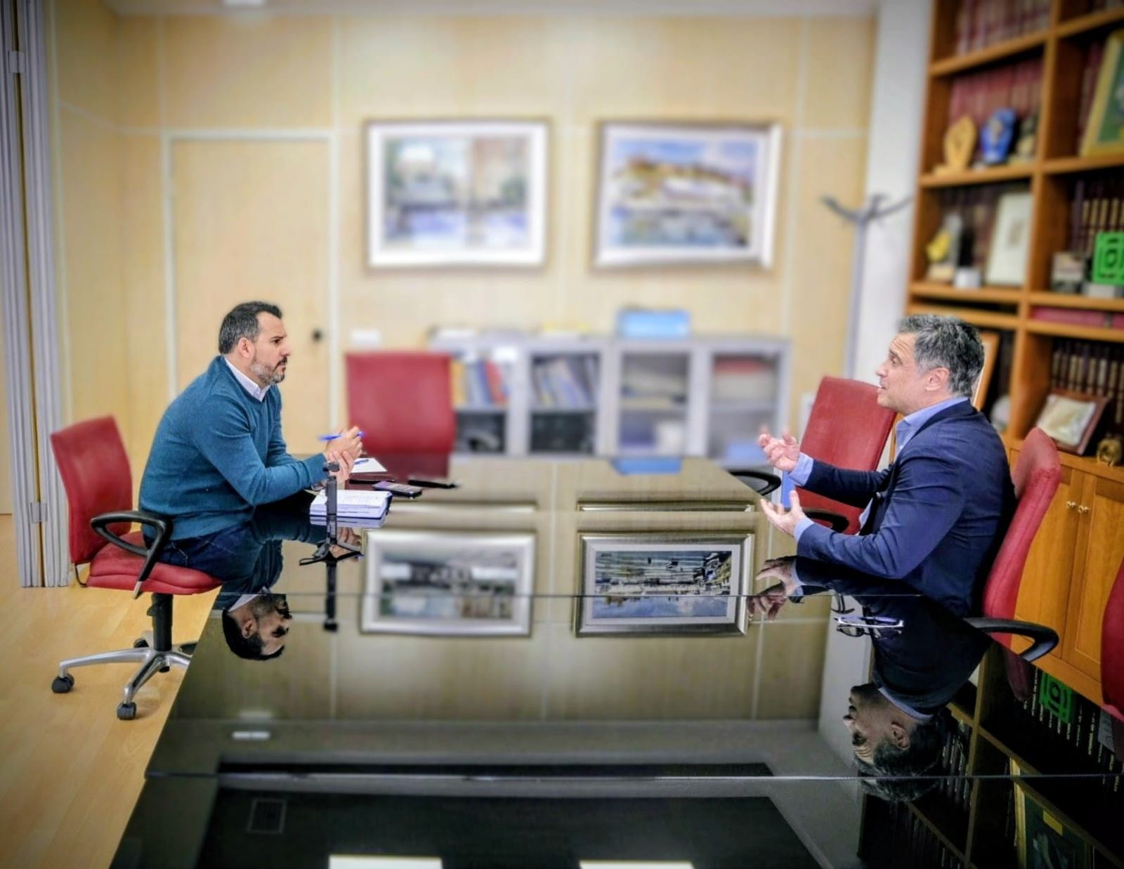 Conversación con Jesús Carmona en la redacción de Diario de Almería