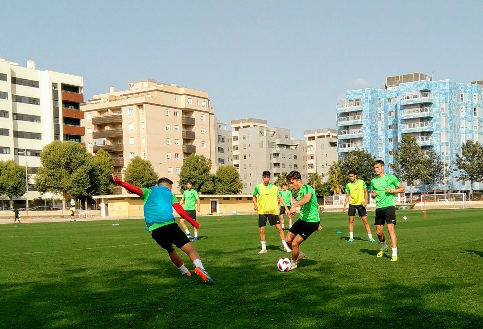 Sesión preparatoria del Almería B en el campo de la Vega de Acá.
