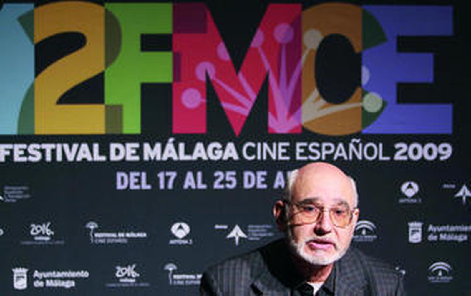 El director del certamen malagueño, Carmelo Romero, ayer en el Teatro Cervantes durante la presentación de las novedades de esta edición.