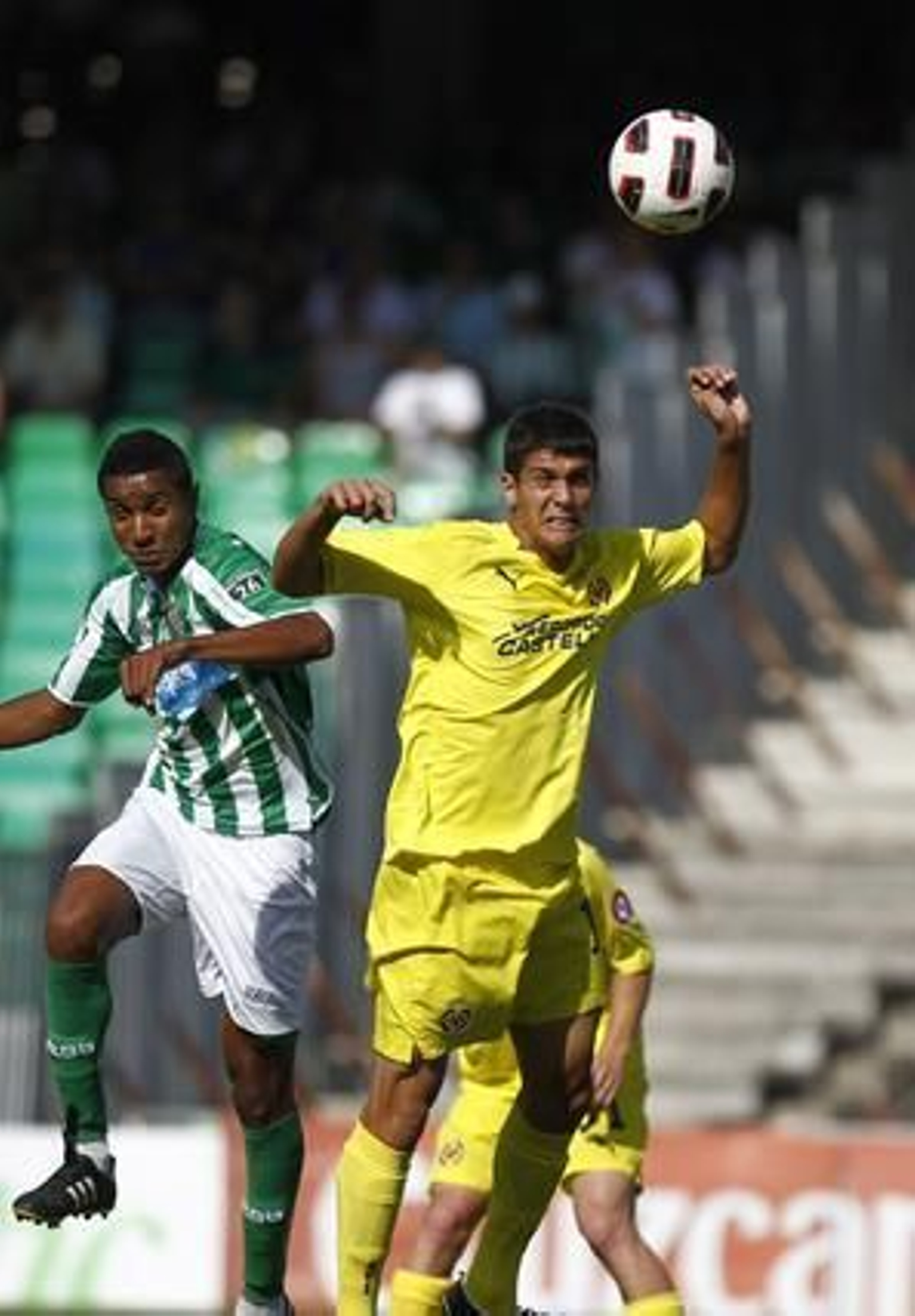 El Betis gana el último partido de la Liga al Villarreal B (2-1). / Antonio Pizarro