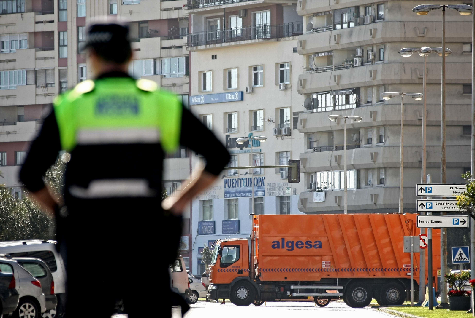 Arrastre de latas en Algeciras