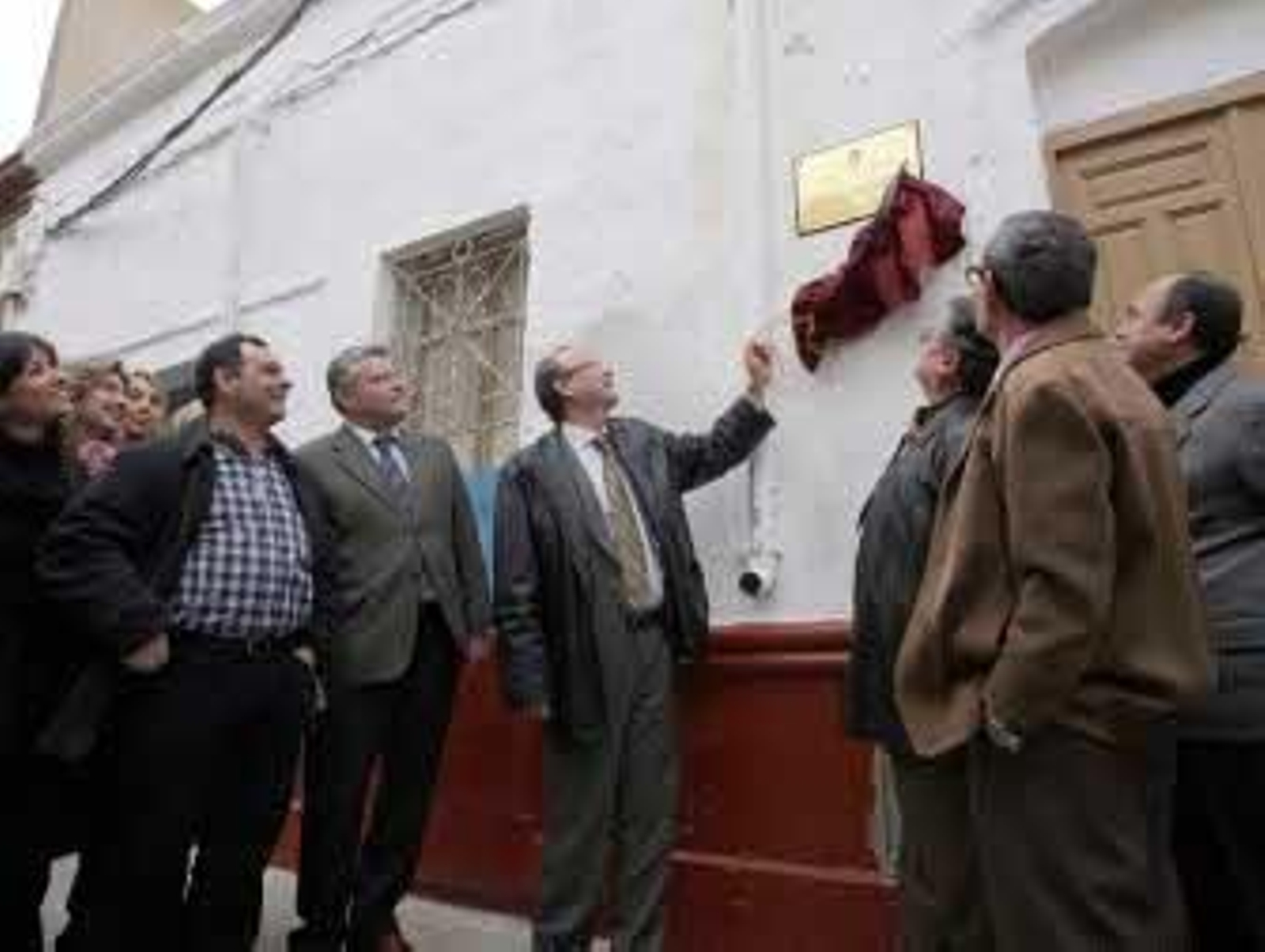Almería homenajea a 'Relampaguito' y Gaspar Vivas con dos placas en Pescadería
