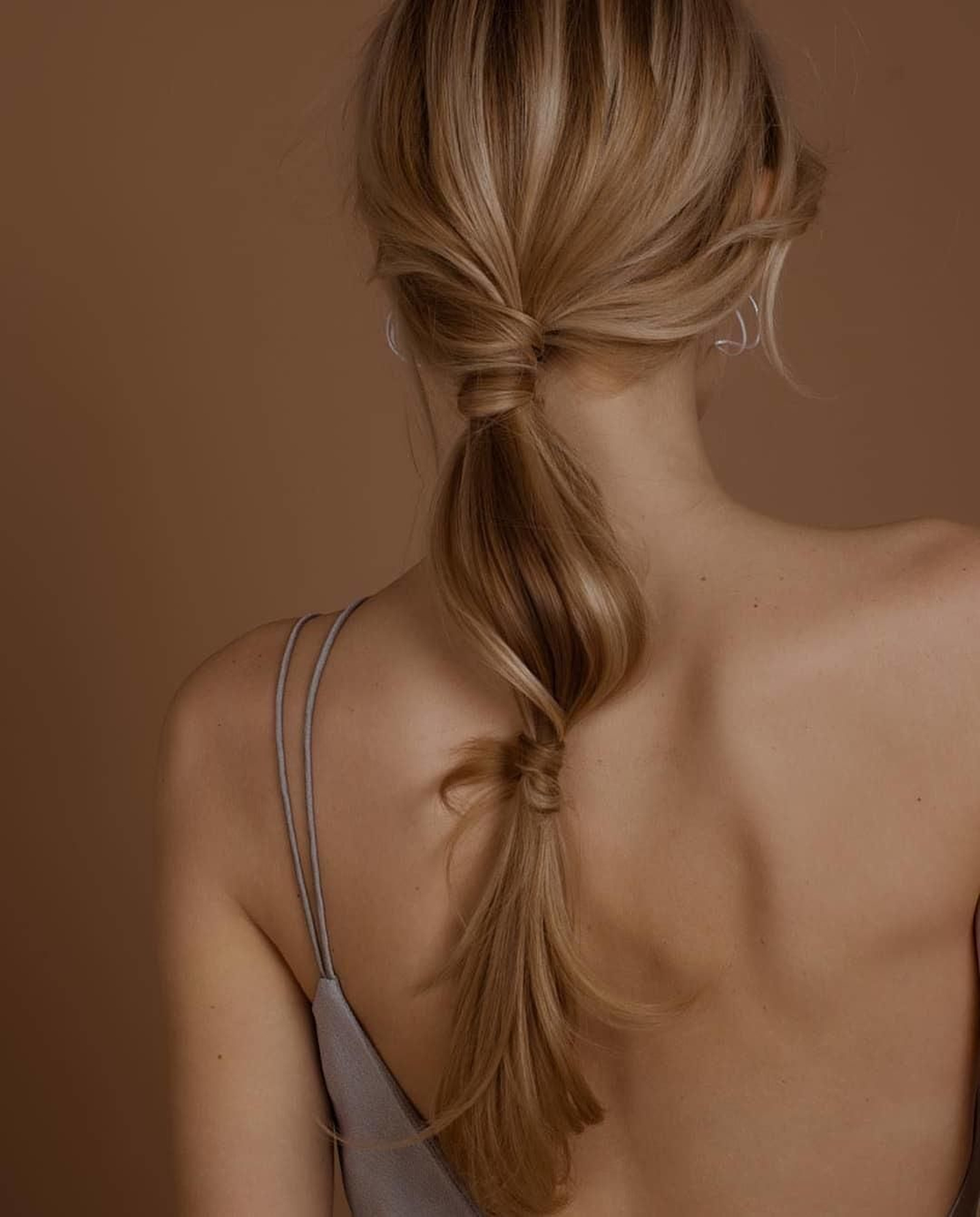 Elegante coleta por secciones de @sarahwhair