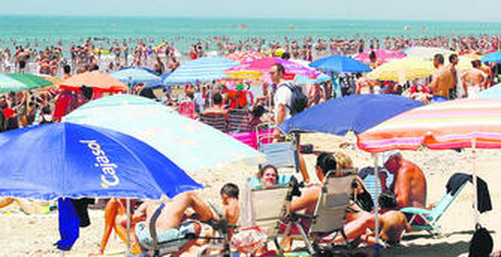 Domingo de calor y playas llenas
