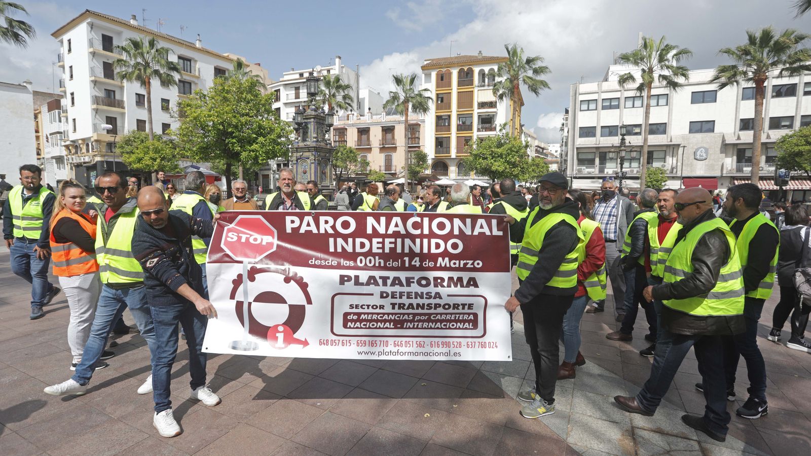 Fotos de la concentración de camioneros en la Plaza Alta de Algeciras