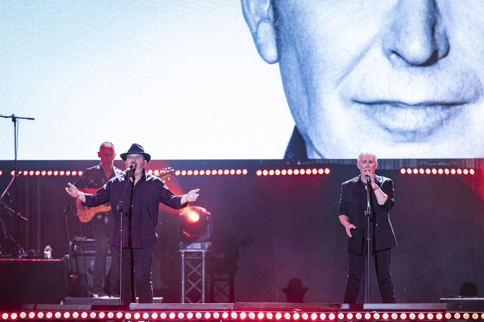 Búscate en las imágenes del concierto de Los Pecos en Concert Music Festival de Chiclana