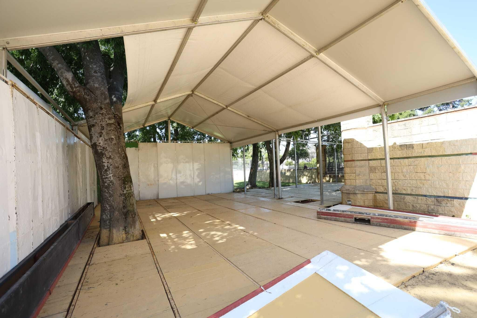 Siguen los preparativos en el González Hontoria por la Feria de Jerez