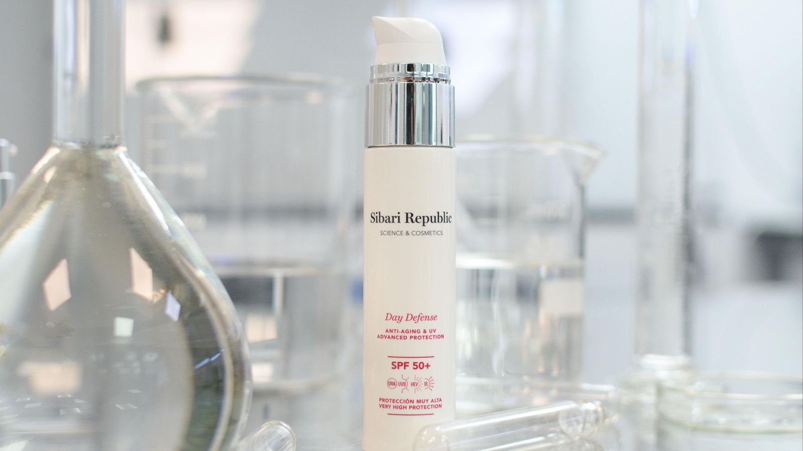 La crema todo en uno que reduce arrugas y protege del sol en un solo paso