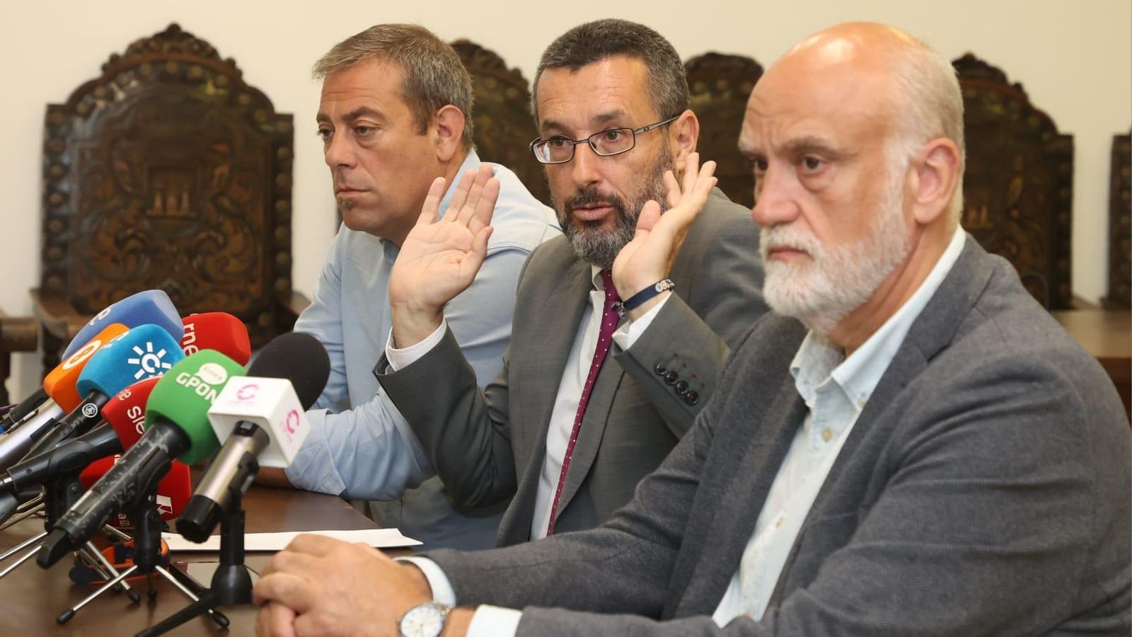 Juan Macías, Juan Franco y Javier Vidal, en una rueda de prensa. Juan Macías, Juan Franco y Javier Vidal, en una rueda de prensa.
