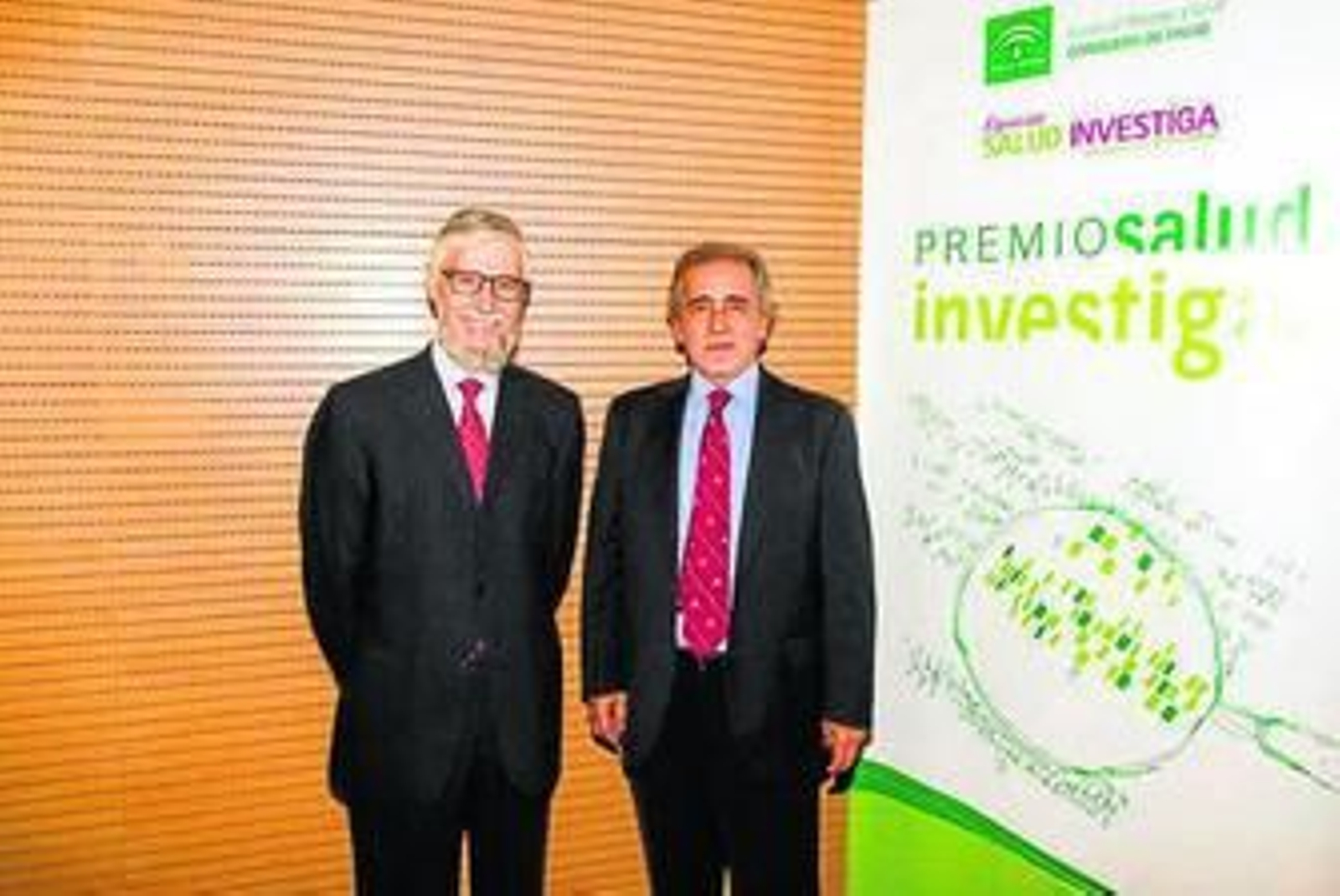 Los dos premiados tras recoger sus galardones.