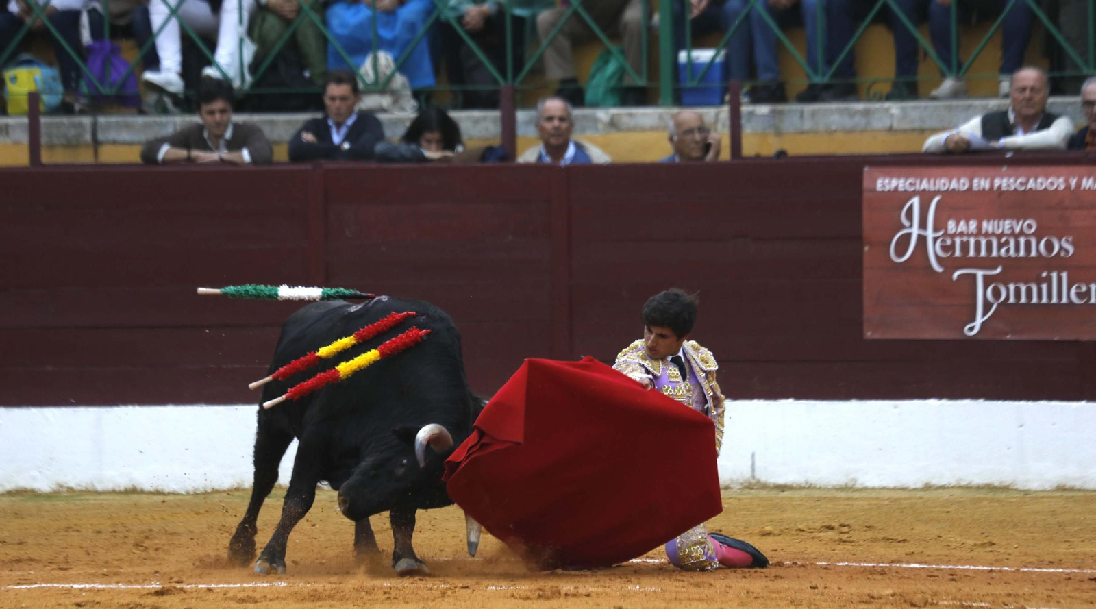 Las fotos de la novillada final de las escuelas taurinas de Cádiz, en La Línea