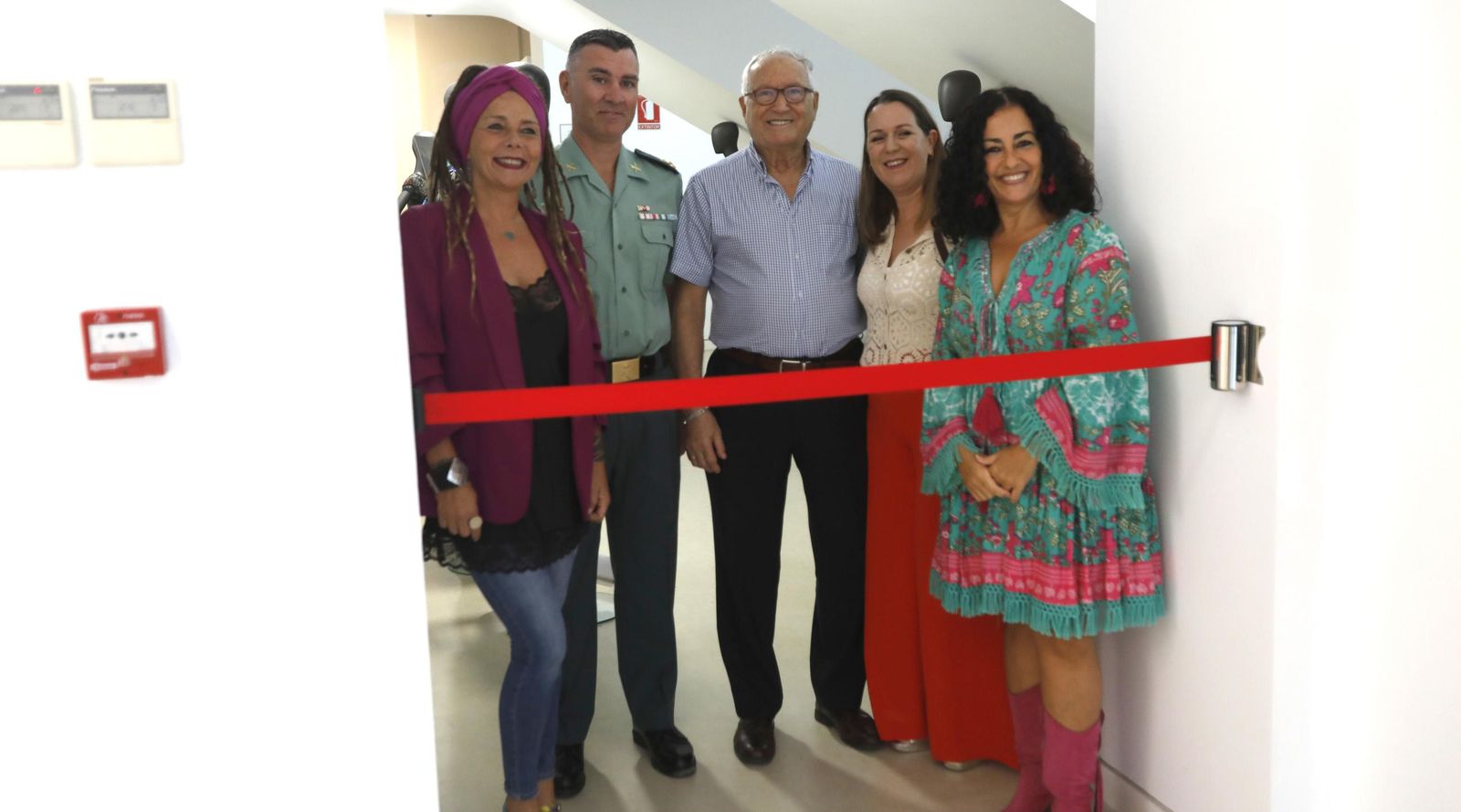 Fotos de la exposición de acuarelas y dibujos de Antonio Torremocha en La Línea