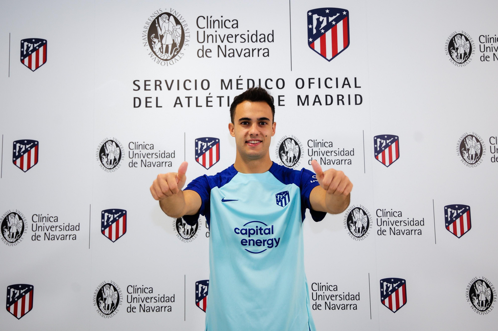 Sergio Reguilón pasando el examen médico con el Atlético de Madrid