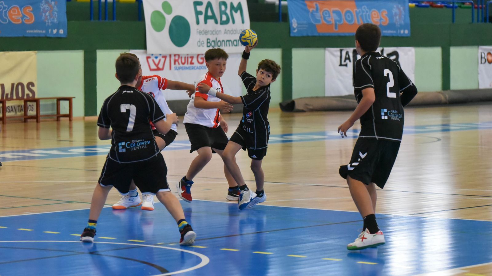 Las fotos de la segunda jornada del Cadeba de balonmano alevín de La Línea