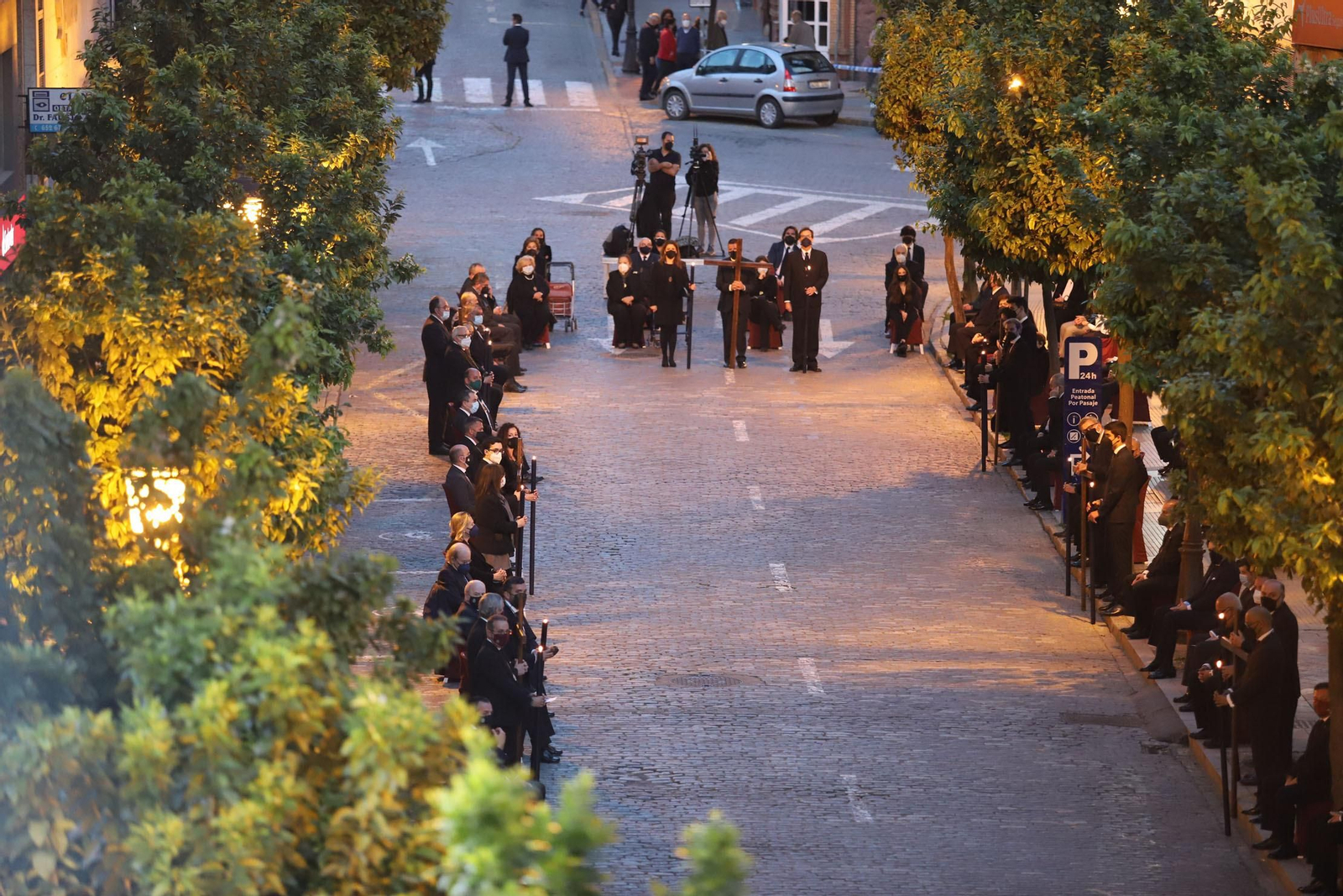Imágenes del Via Crucis del Consejo de Hermandades y Cofradías de Huelva