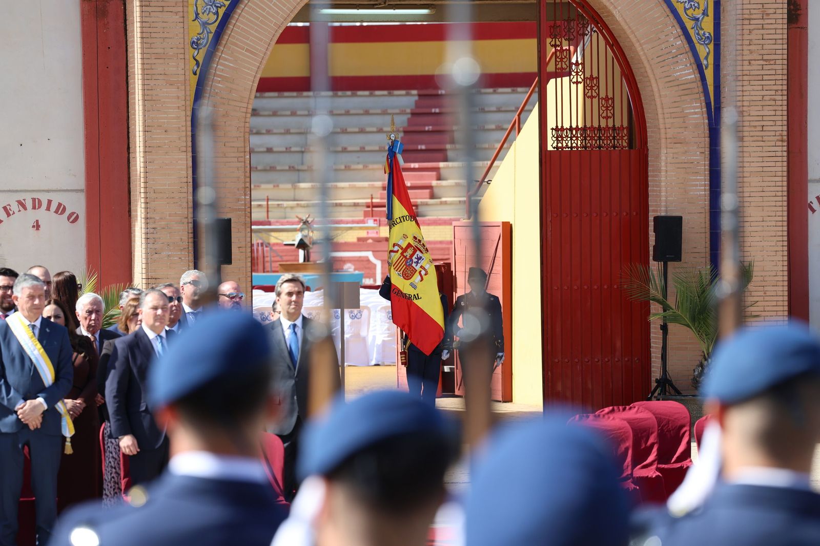 Fotografías del Acto Militar presidido por S.M. el Rey Felipe VI con motivo del centenario del Plus Ultra