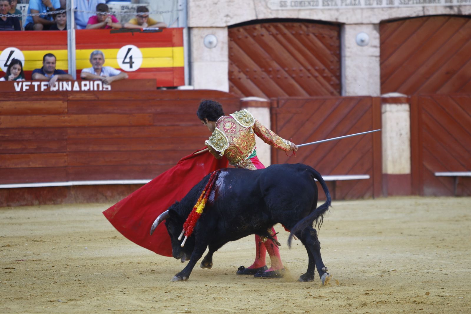 Imágenes de la novillada organizada por la Escuela Taurina de Almería