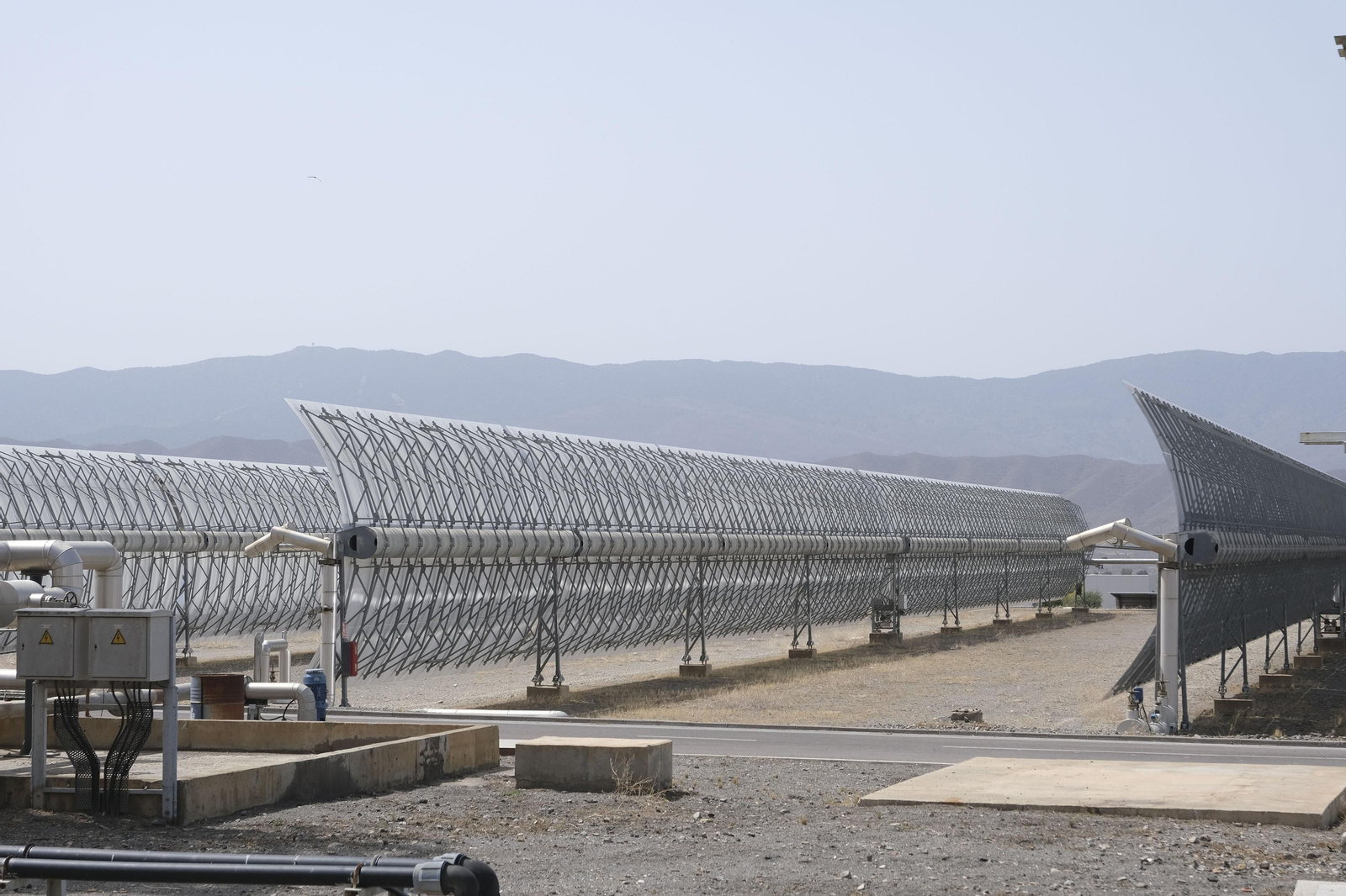Imágenes de la visita a la Planta Solar de Almería, en Tabernas