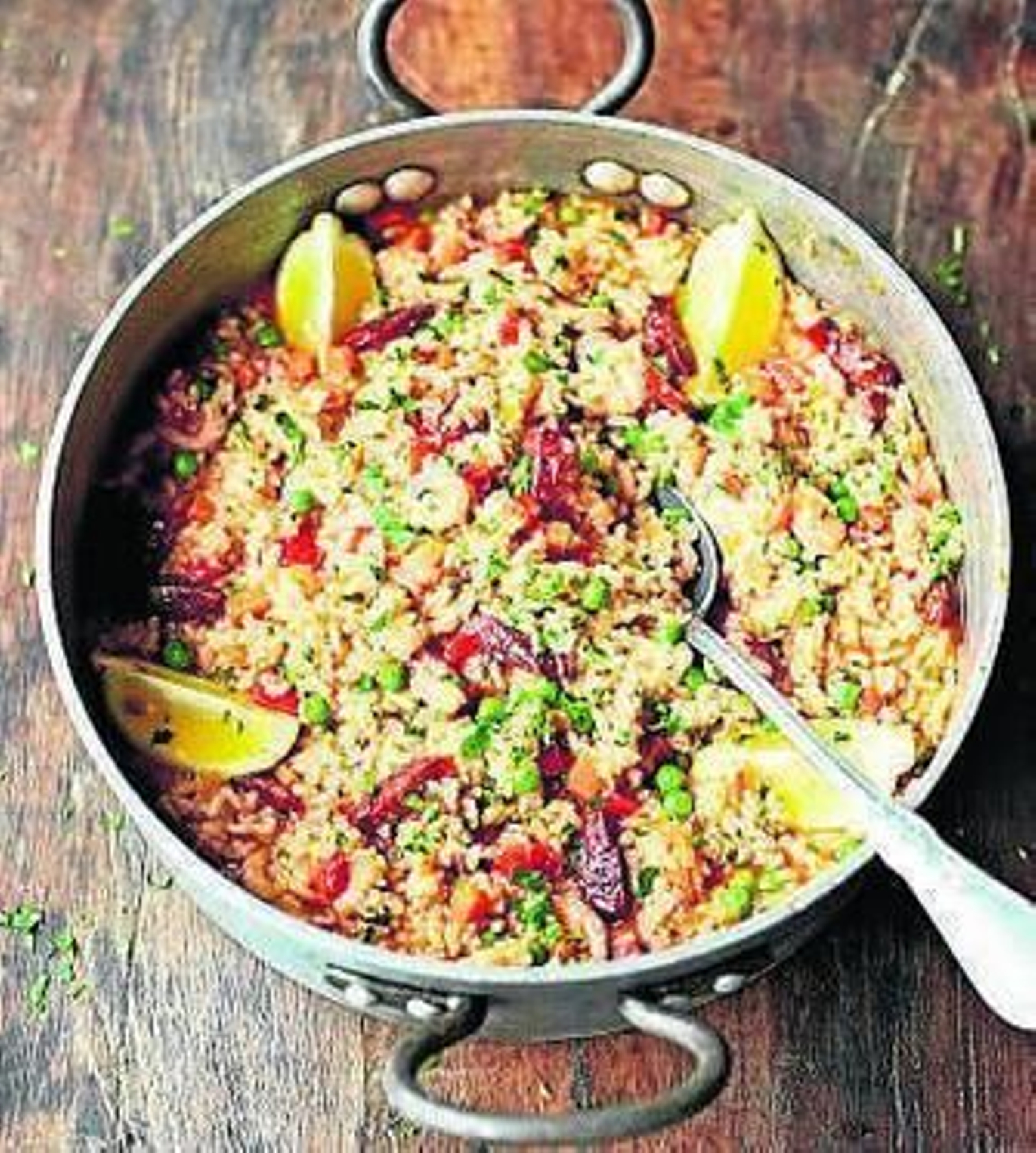 La paella con chorizo de Jamie Oliver La paella con chorizo de Jamie Oliver