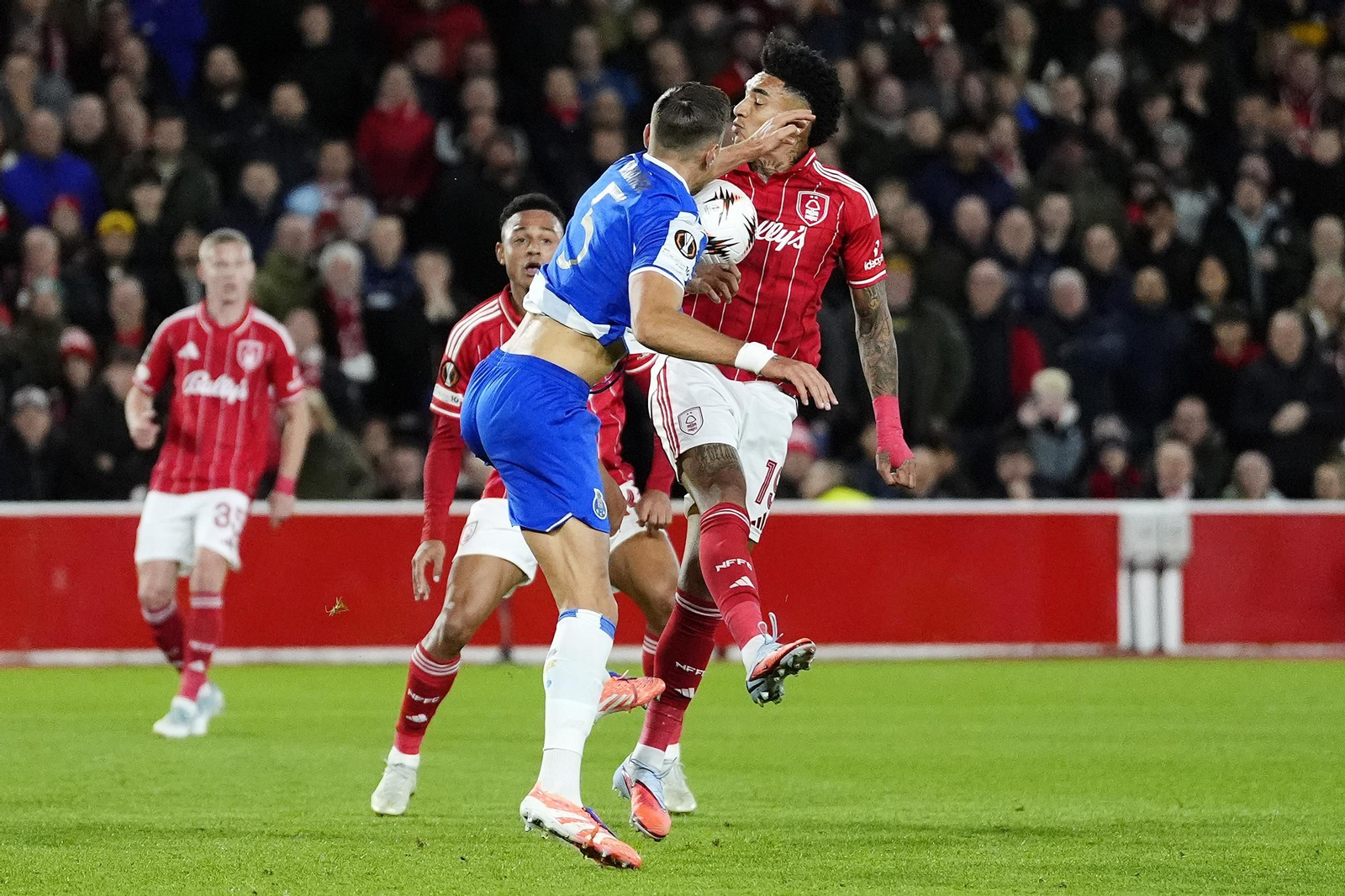 Nottingham Forest-Oporto (5).jpg