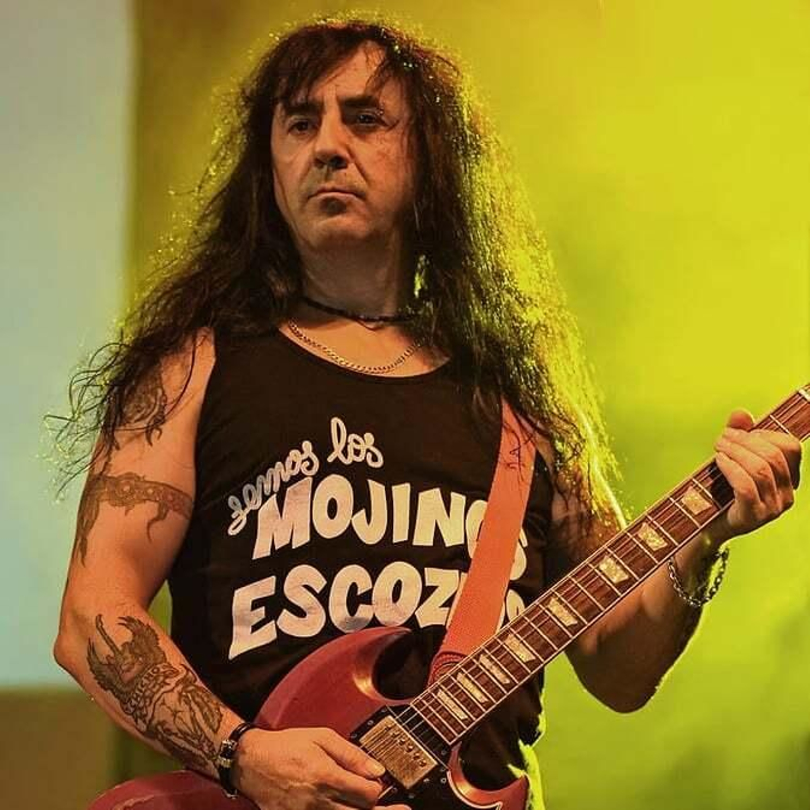Muere Chicho, guitarrista y  miembro fundador de los Mojinos Escozíos
