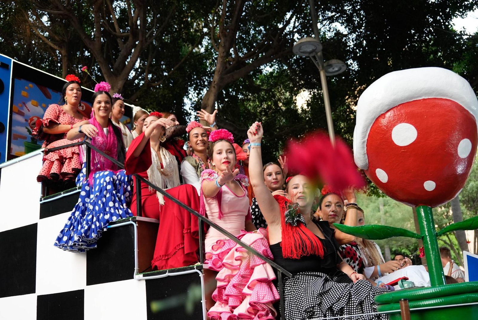 Así se ha vivido la Batalla de Flores en la Feria de Almería