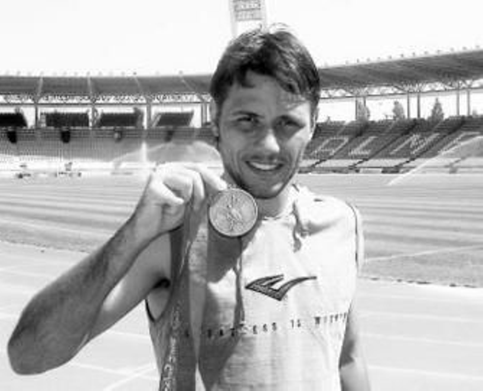 Diego Alves muestra el bronce logrado con Brasil. Diego Alves muestra el bronce logrado con Brasil.