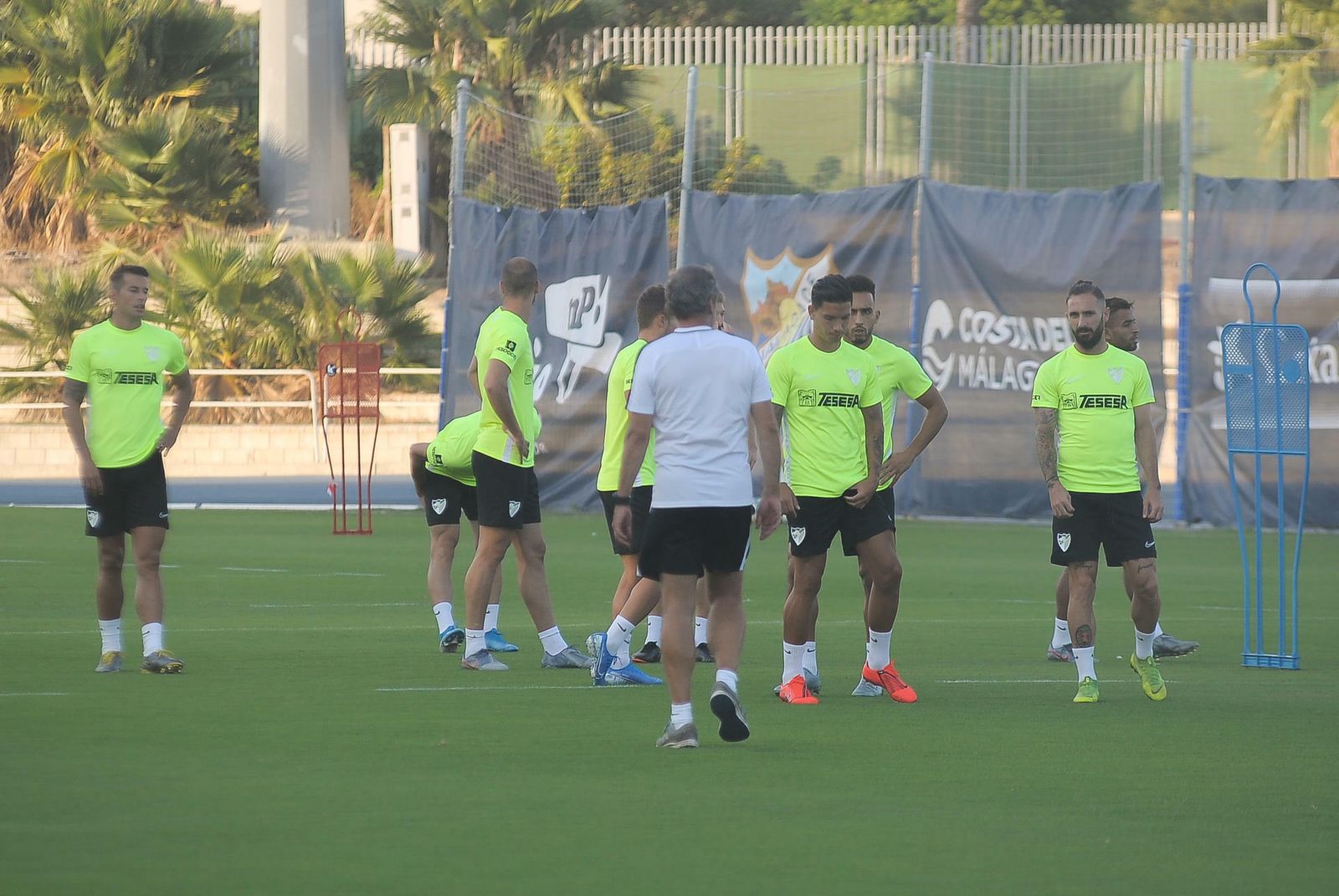 Las fotos del entrenamiento del Málaga CF tras la tormenta