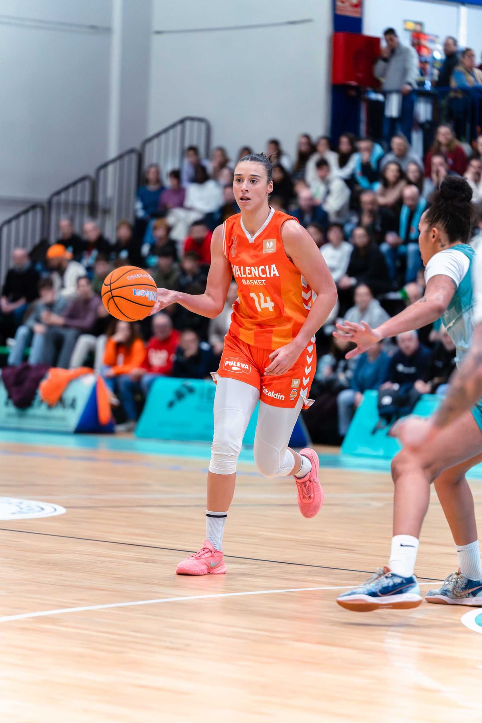 Apoteosis en Estepona; cae el campeón Valencia (67-66)