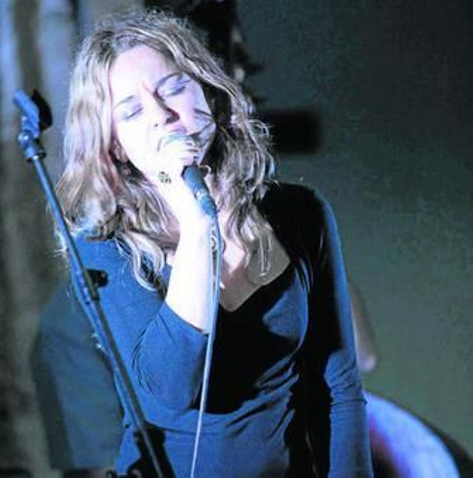 Cristina Mora actuará esta noche en la Huerta de San Vicente.