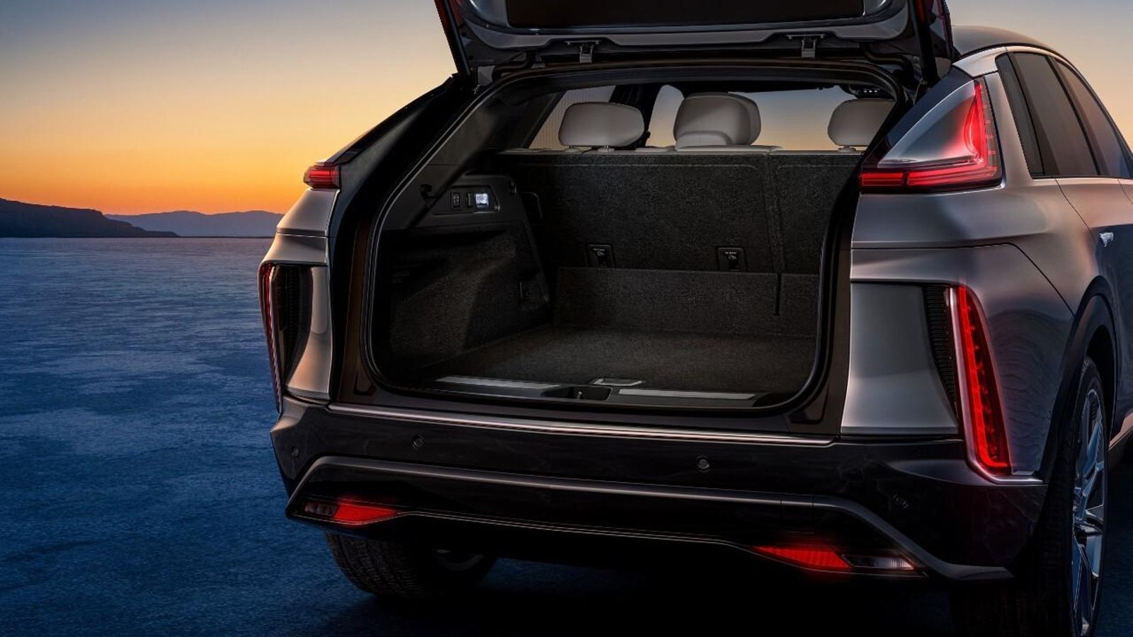 El maletero, prescindiendo de la segunda fila de asientos, puede alcanzar un volumen superior a los 1.700 litros.