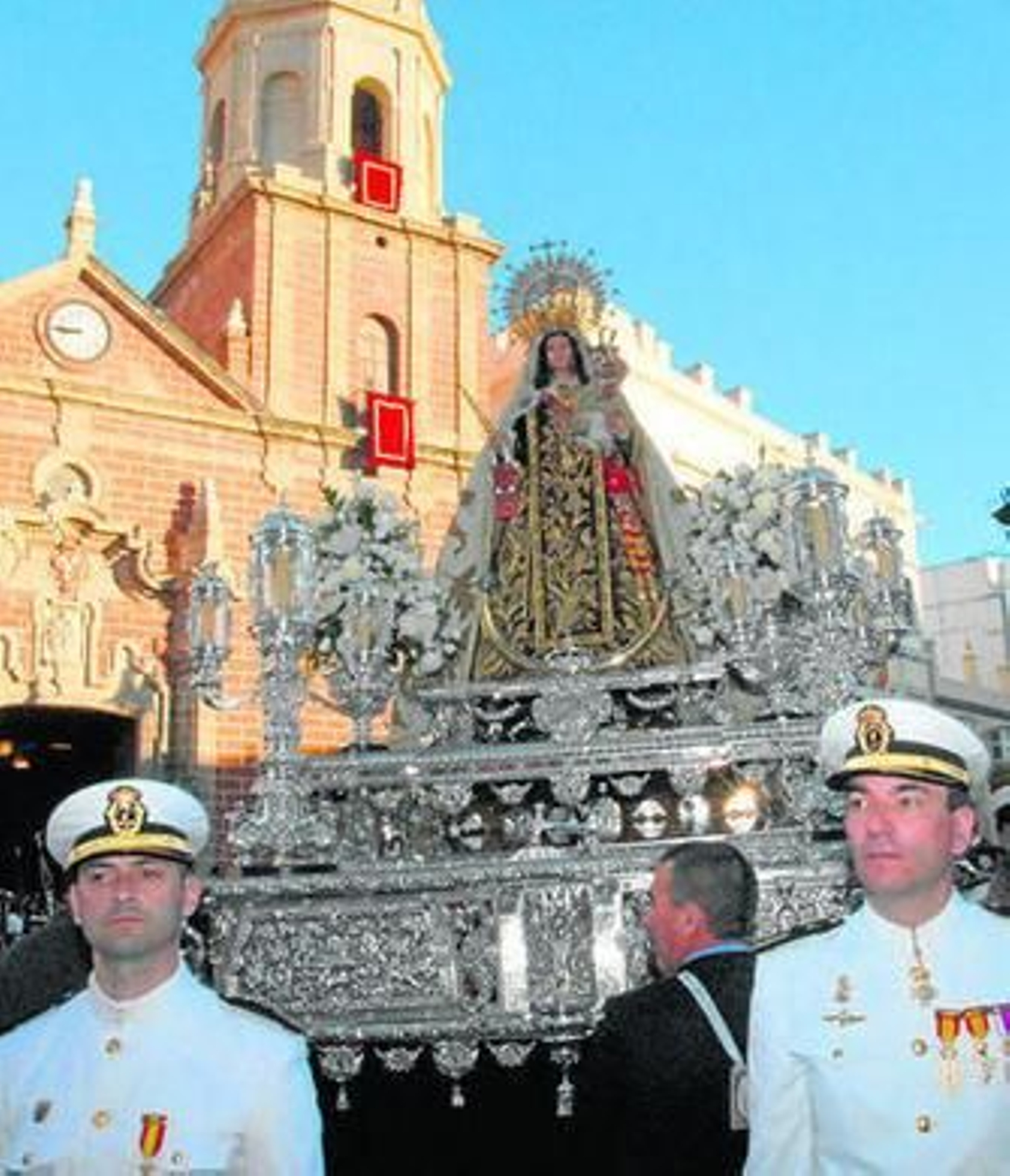 La Virgen del Carmen, en la plaza de la Iglesia.