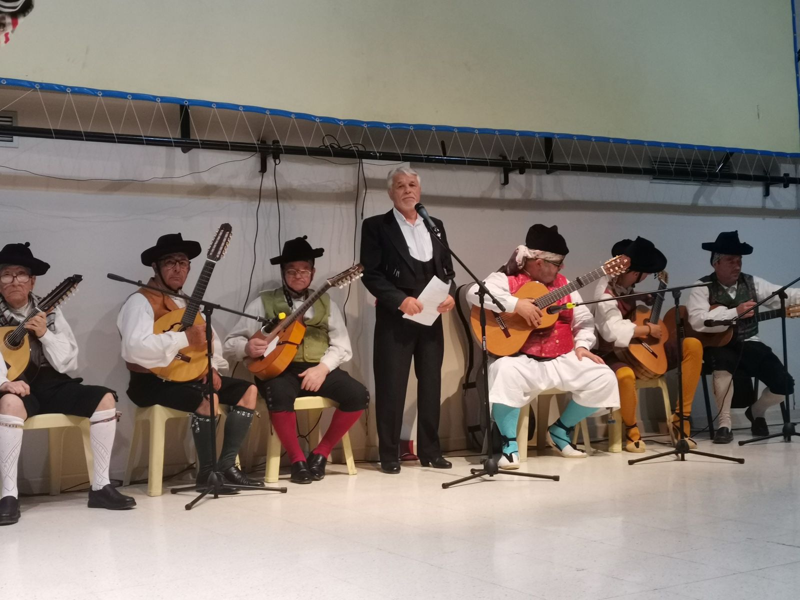 Fandanguillos, soleares y parrales animan a los reos de ‘El Acebuche’