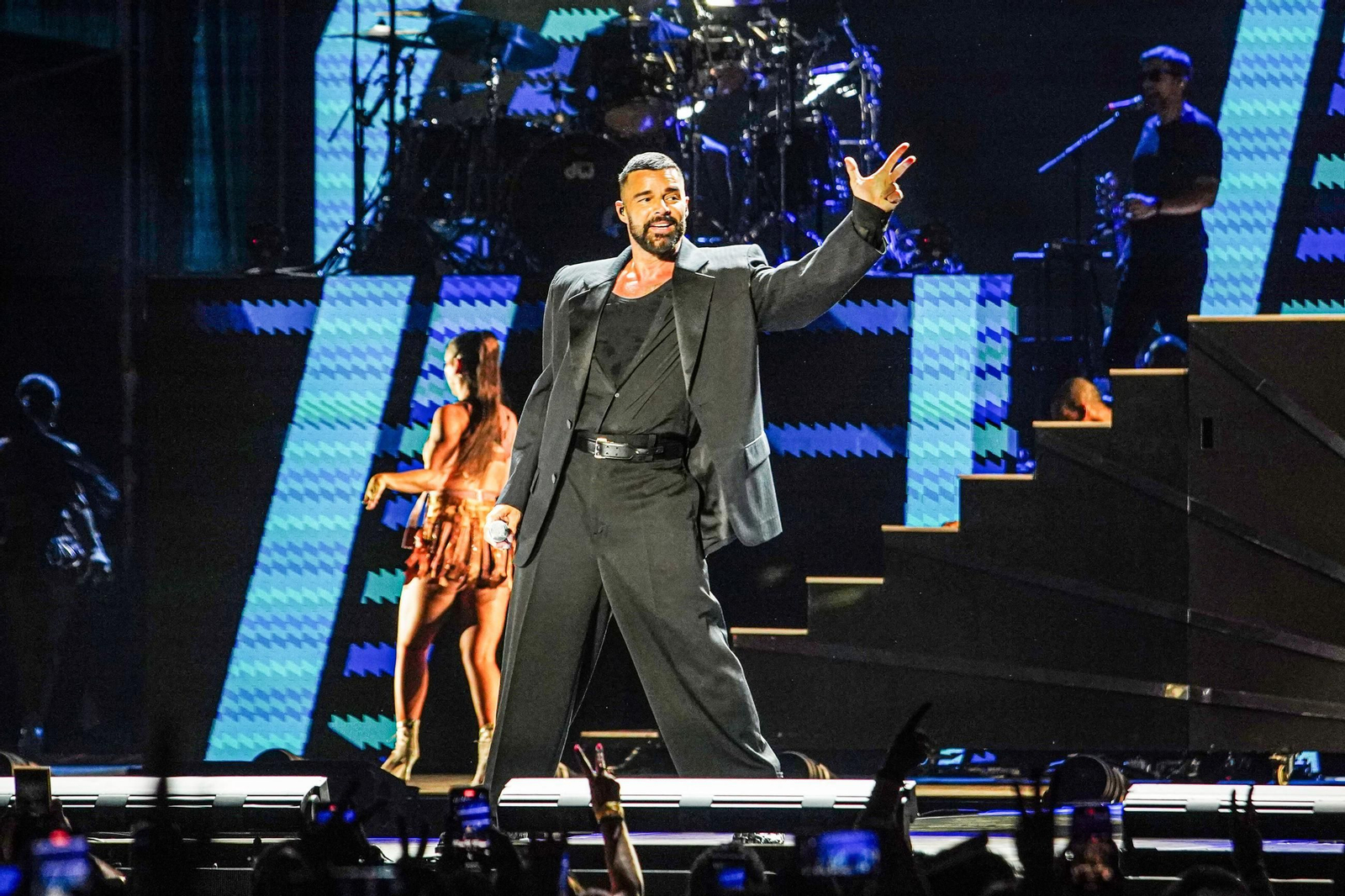 Ricky Martin hace vibrar a su público en la Plaza de Toros