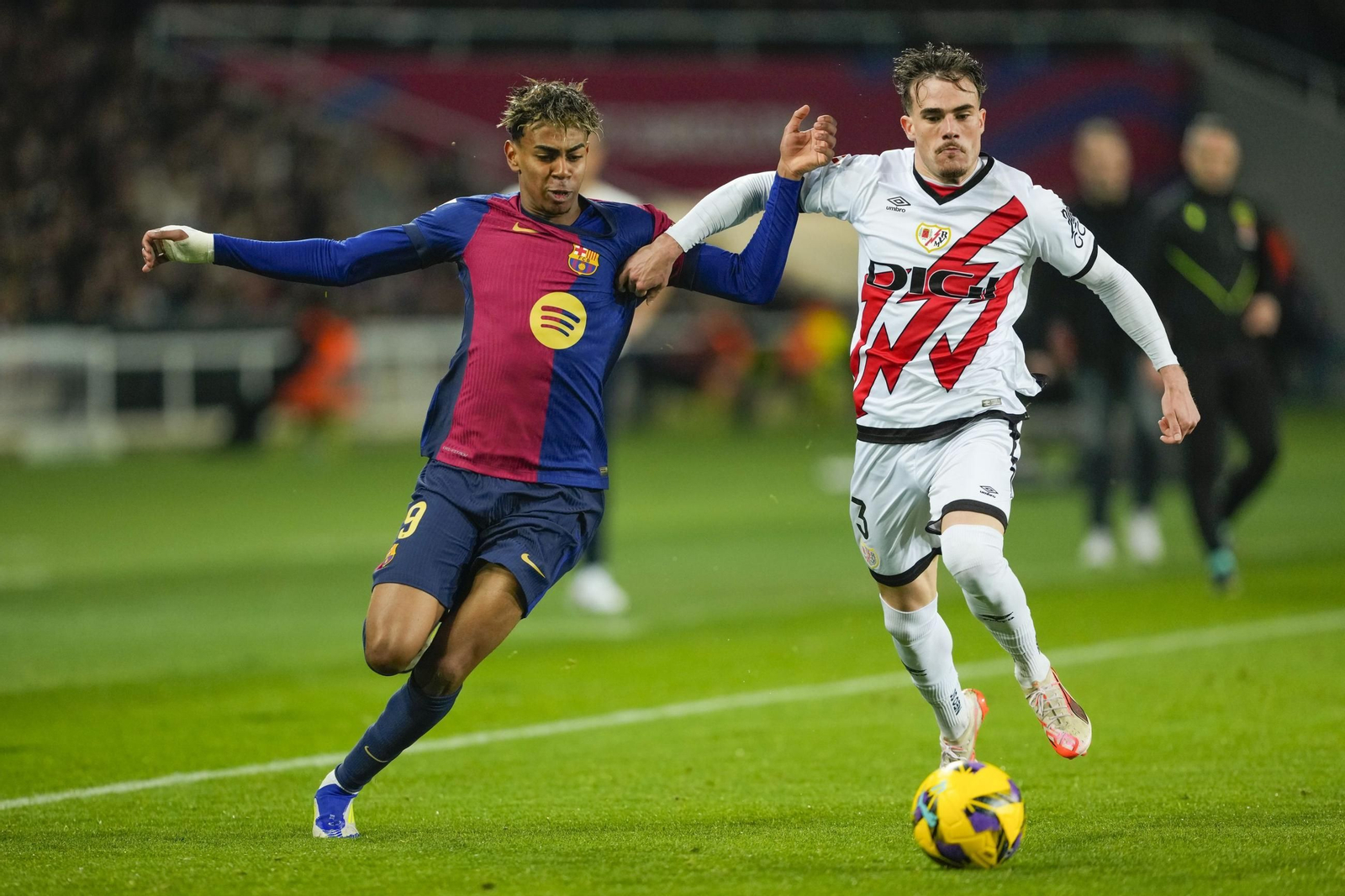 Las fotos del polémico Barcelona - Rayo Vallecano