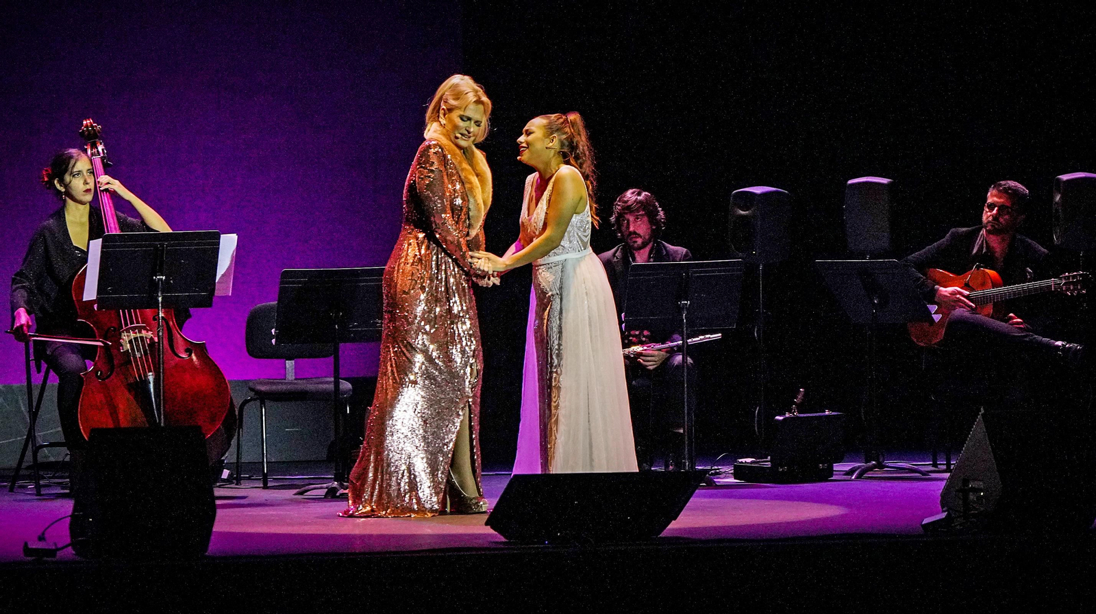 Ainhoa Arteta y María Terremoto suenan con alegría en Jerez