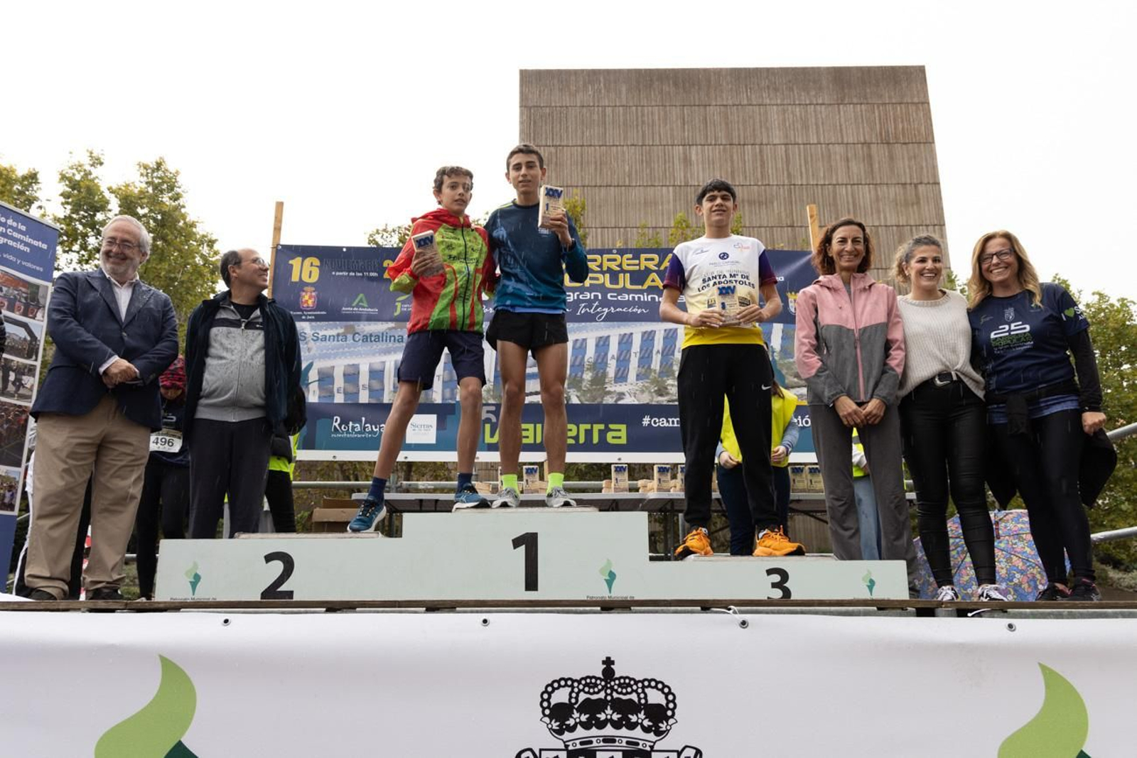 Atletismo por la paz y la integración en la XXV Carrera y Caminata del IES Santa Catalina de Alejandría (II)