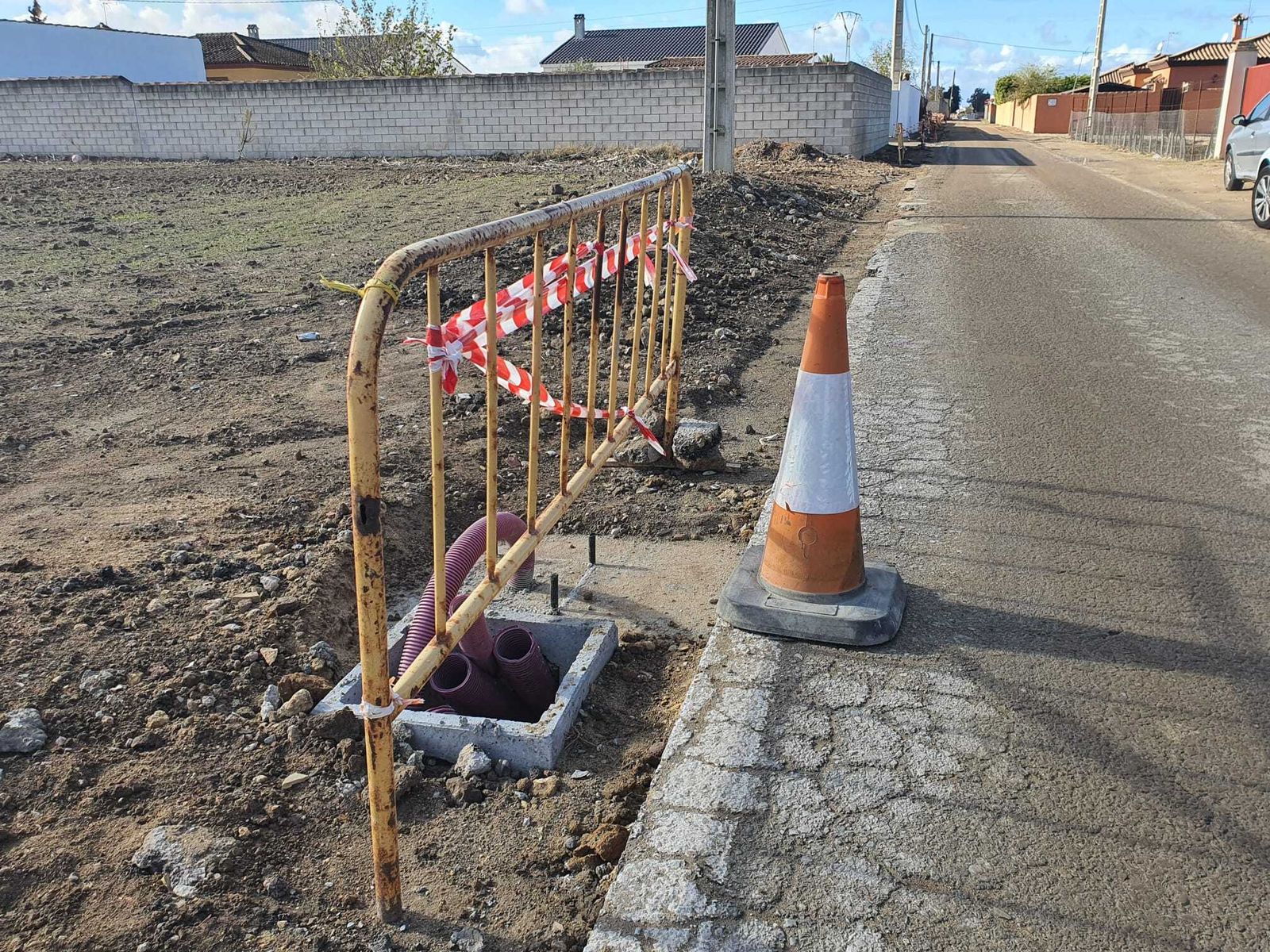 Obras de ampliación del alumbrado público en el diseminado que se vienen realizando en las últimas semanas.