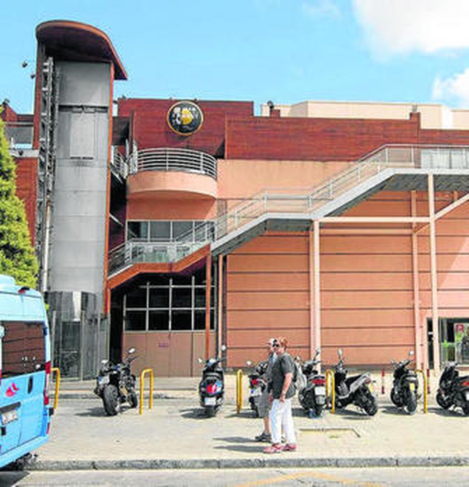 El alquiler de la sala costó 1.500 euros y el cóctel, 7.000.