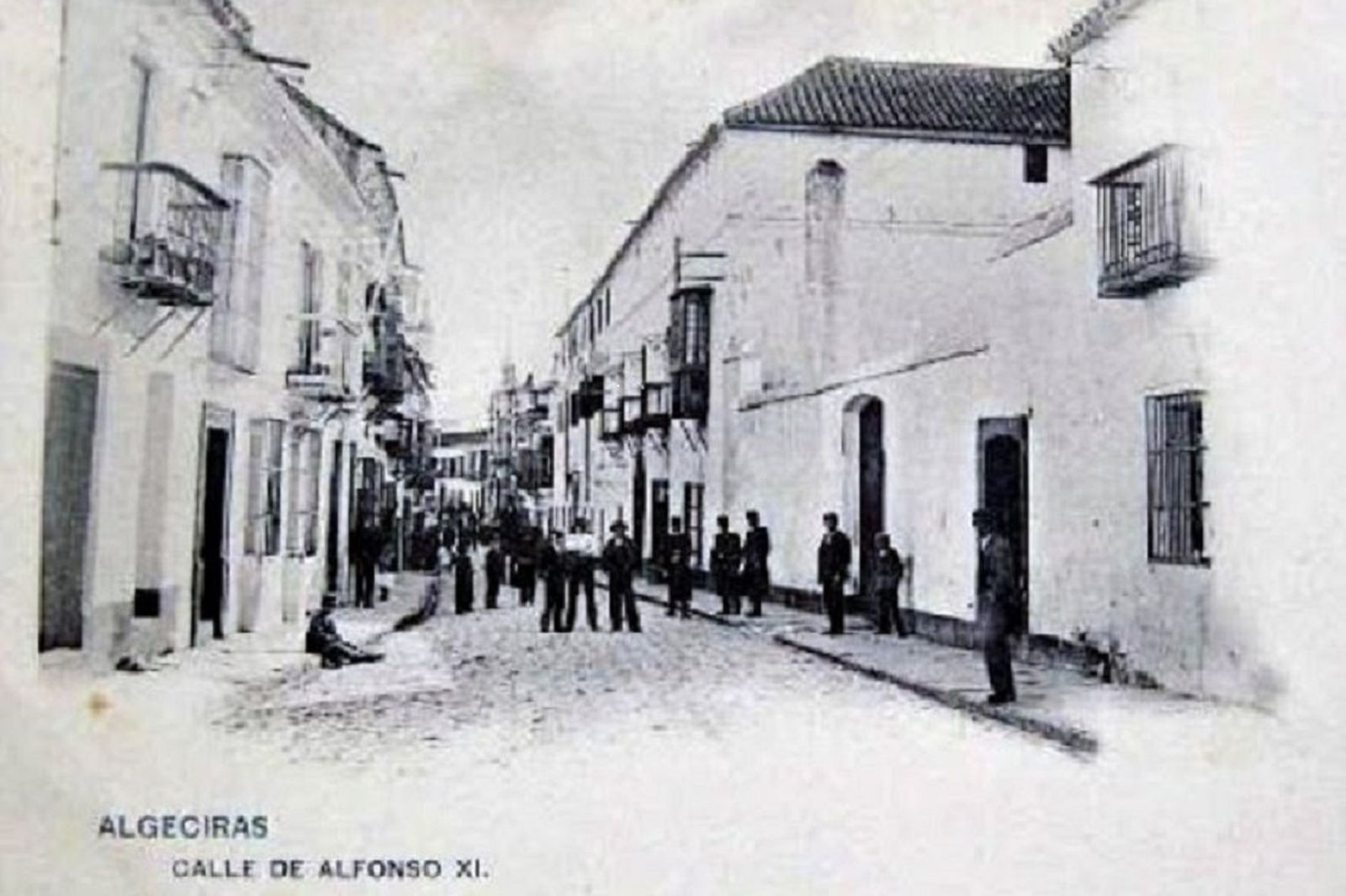 En la calle Imperial o Alfonso XI se encontraba la posada de Mourelle (1898).