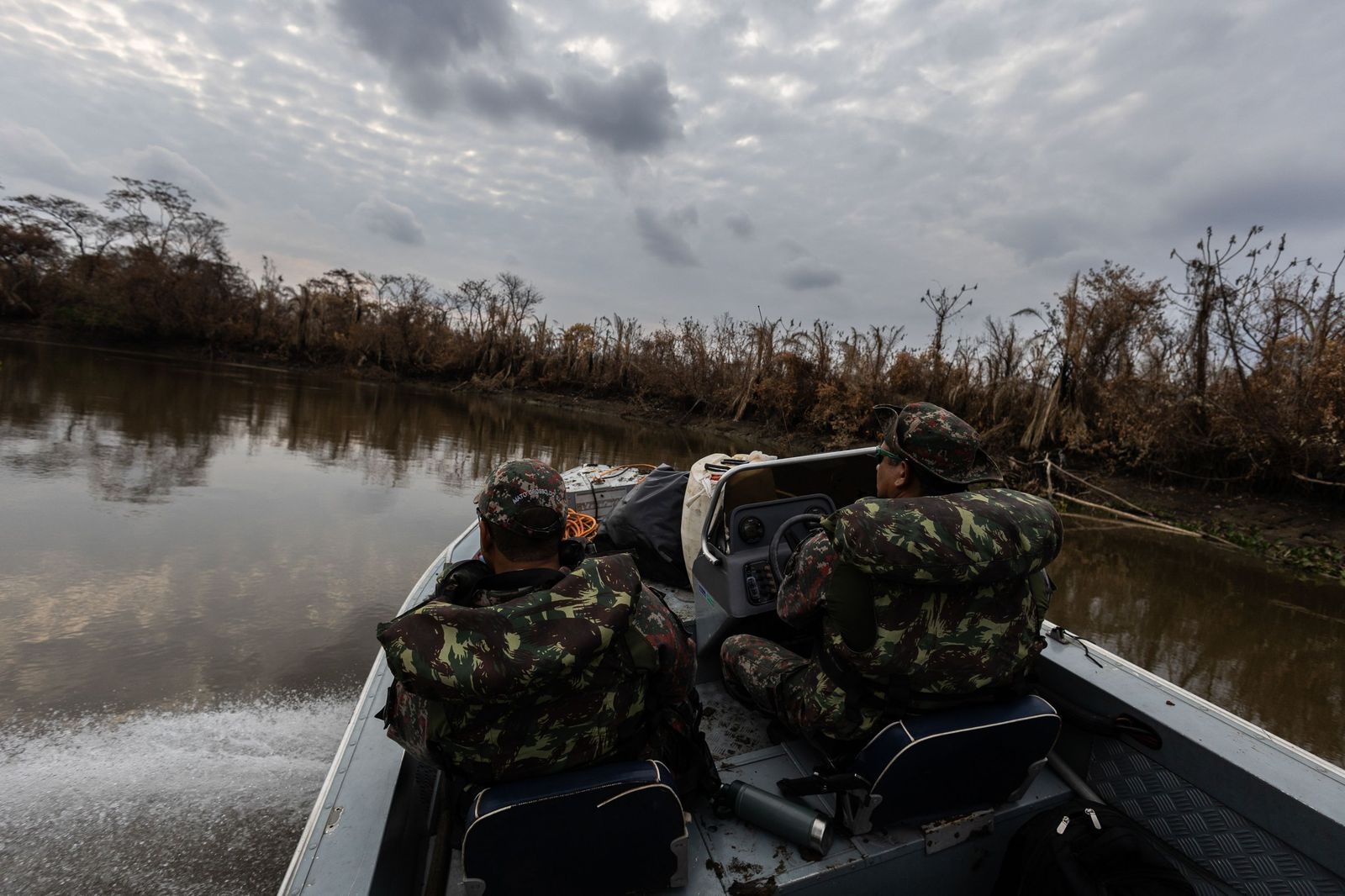 Las llamas convierten en una tumba al aire libre El Pantanal en Brasil