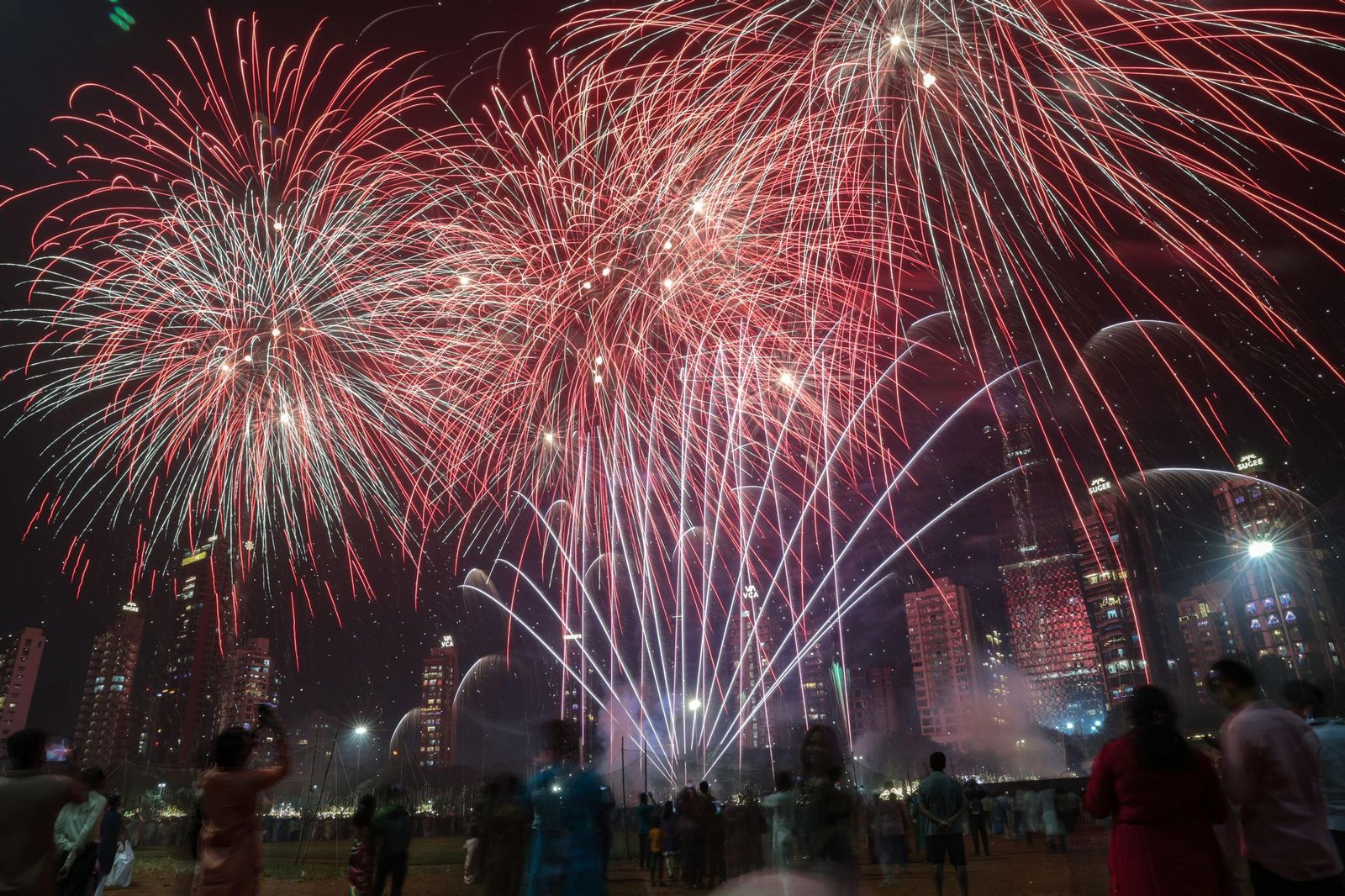 Las preciosas imágenes de la celebración del Diwali en India: un festival de luz y color