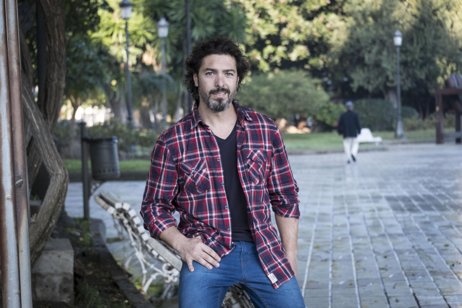 Miguel Nández en el paseo de Canalejas el pasado jueves.