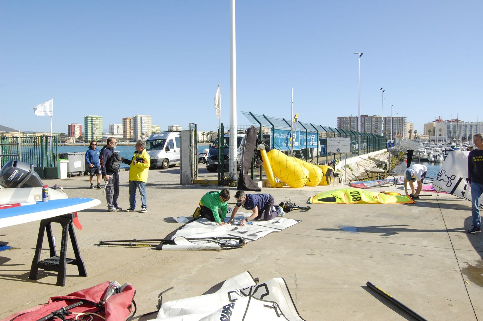 Las fotos de la primera jornada opa de Andalucía de la clase Windsurfer, en La Línea