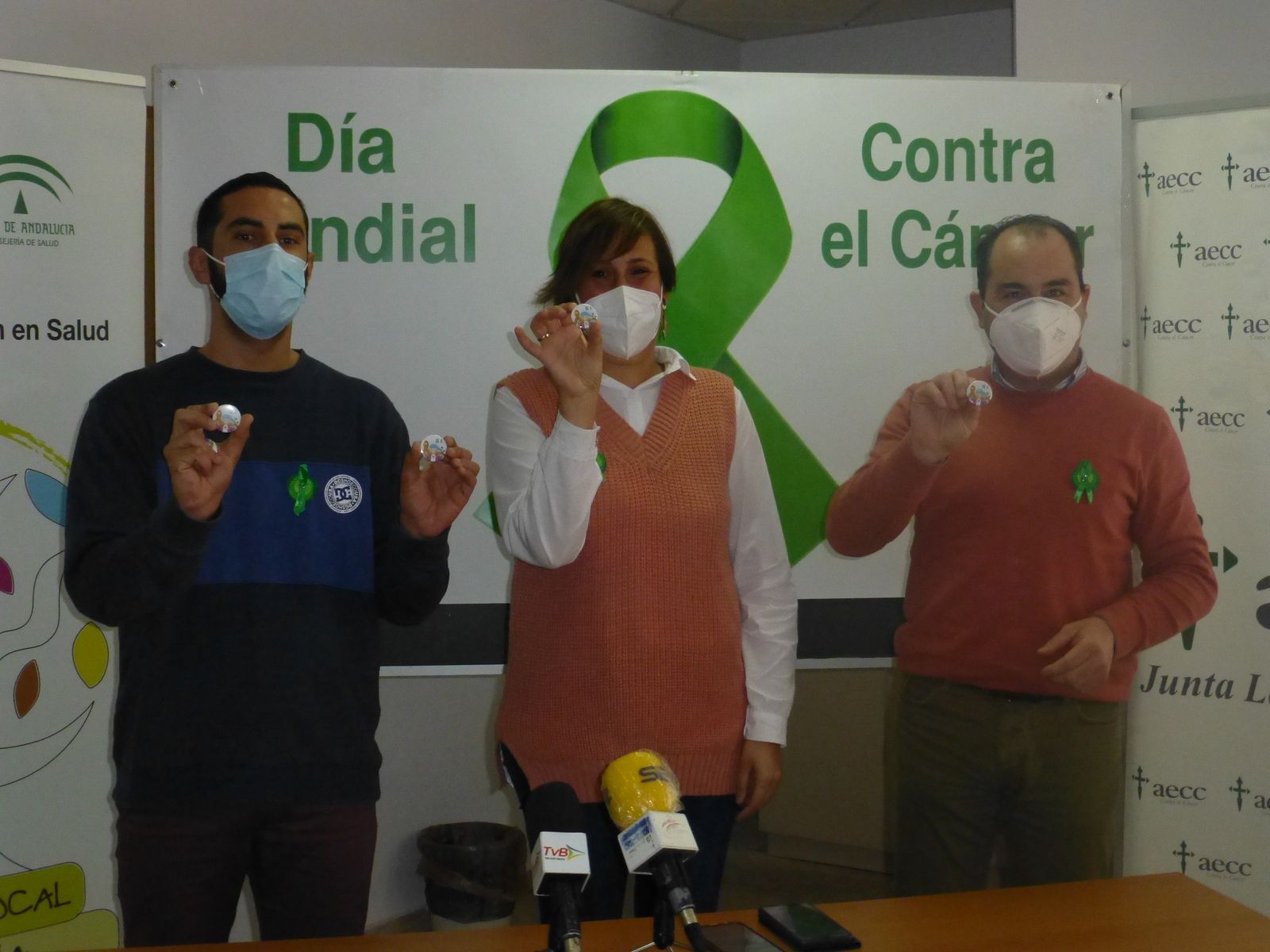 Presentación de las chapas solidarias.